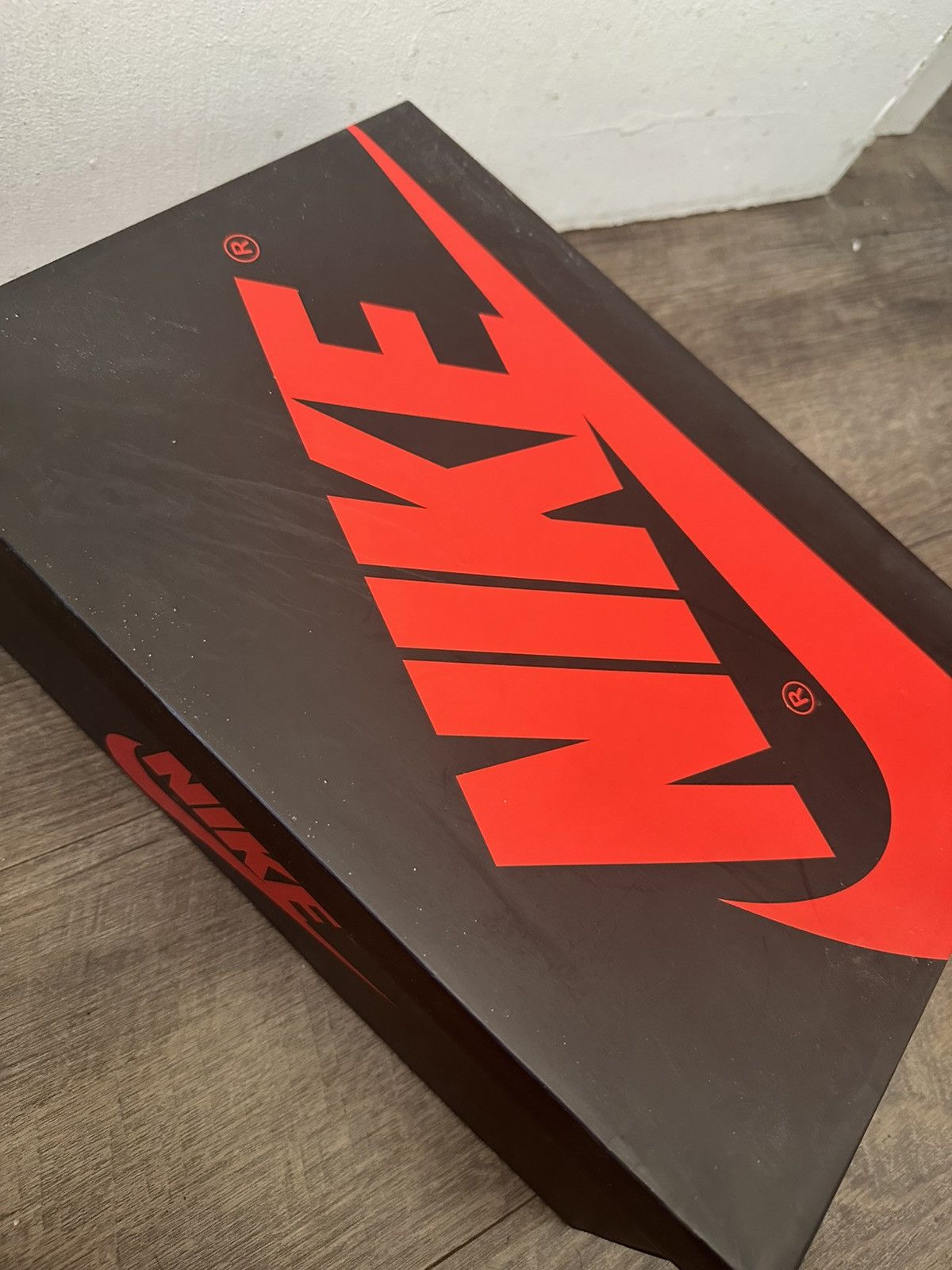 Jordan Brand Jordan 1 Crimson Tint Size US 10.5 / EU 43-44 - 8 Thumbnail