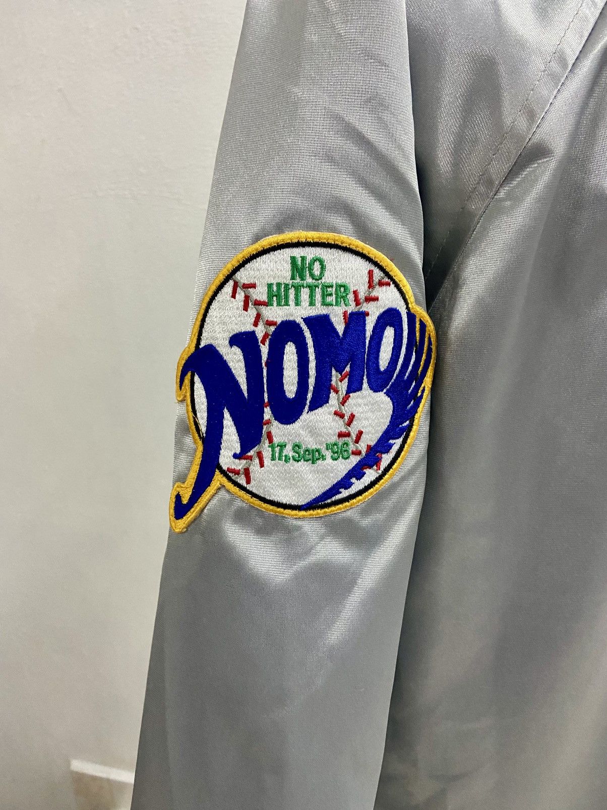 Vintage VINTAGE 97 LA DODGERS LIGHT JACKET Size US L / EU 52-54 / 3 - 11 Thumbnail