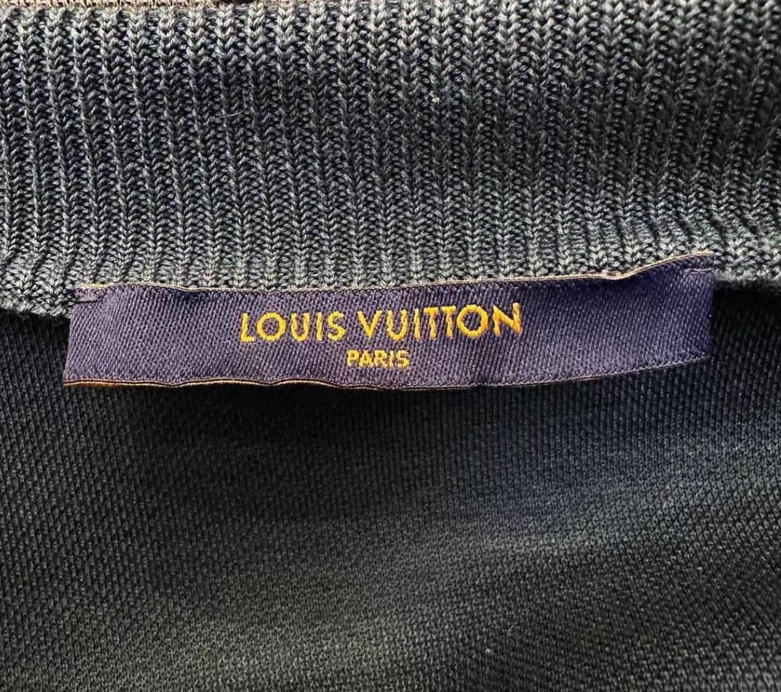 Louis Vuitton Louis Vuitton Full logo pullover sweatshirt Size US XL / EU 56 / 4 - 8 Thumbnail