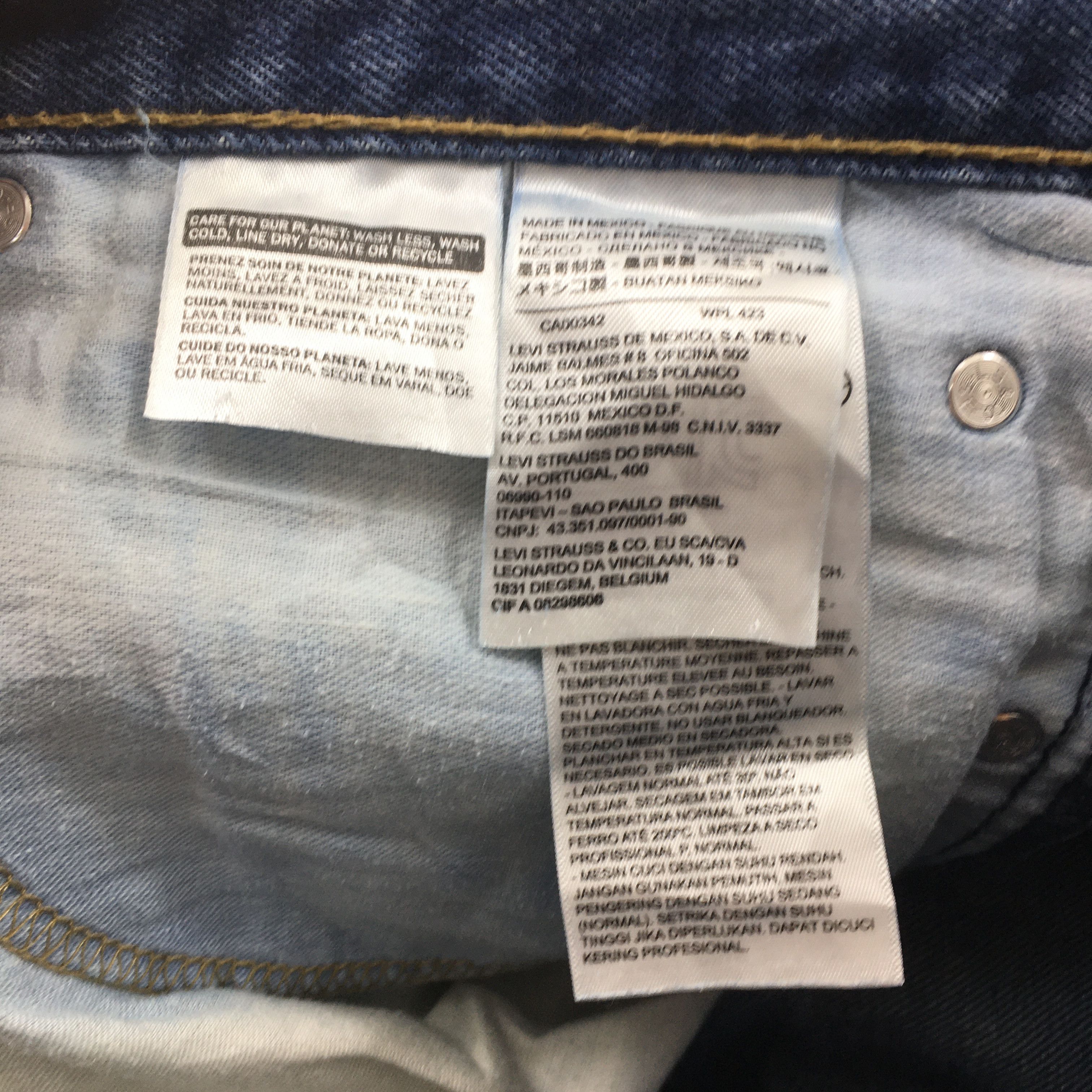 Levi's Size 36x30 Vintage Levi's 505 Regular Fit Wash Jeans S1948 Size US 36 / EU 52 - 14 Thumbnail