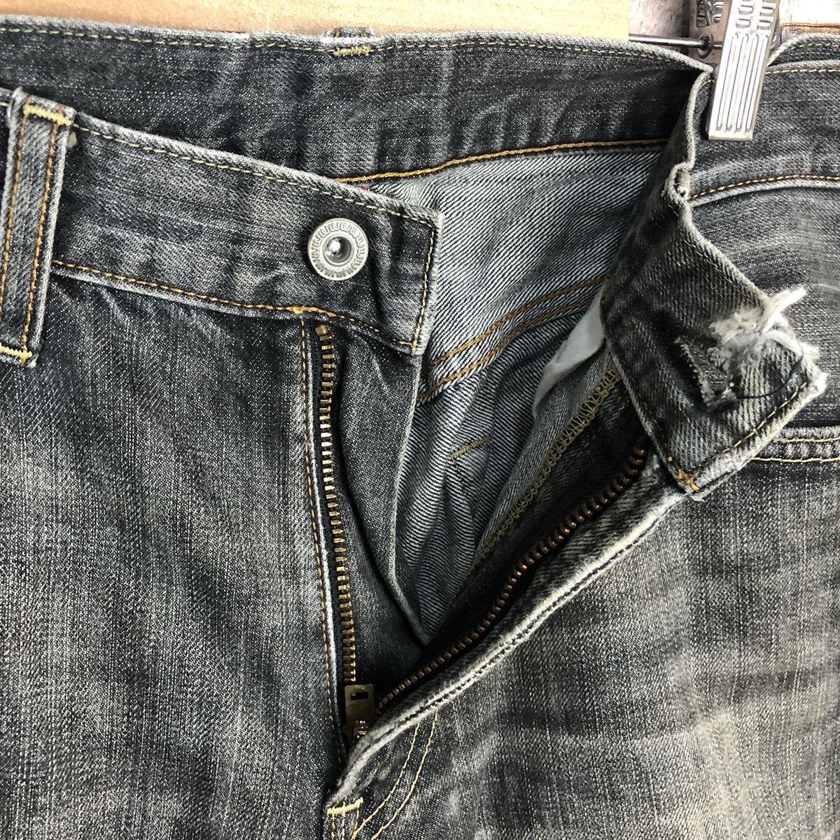 Uniqlo Faded Black Uniqlo vintage Jeans denim #A349 Size US 31 - 12 Thumbnail