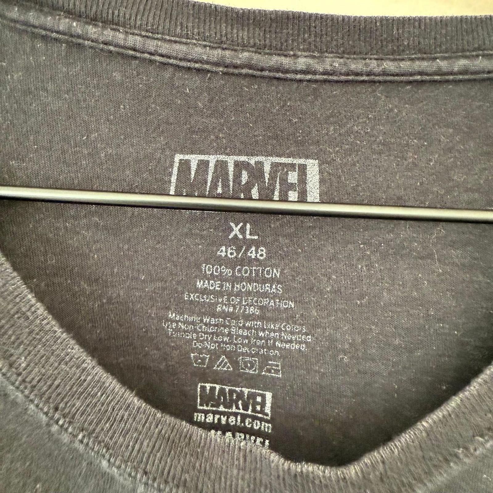 Marvel Comics Marvel Black Panther Medallion T-Shirt Men's XL Black Size US XL / EU 56 / 4 - 3 Thumbnail