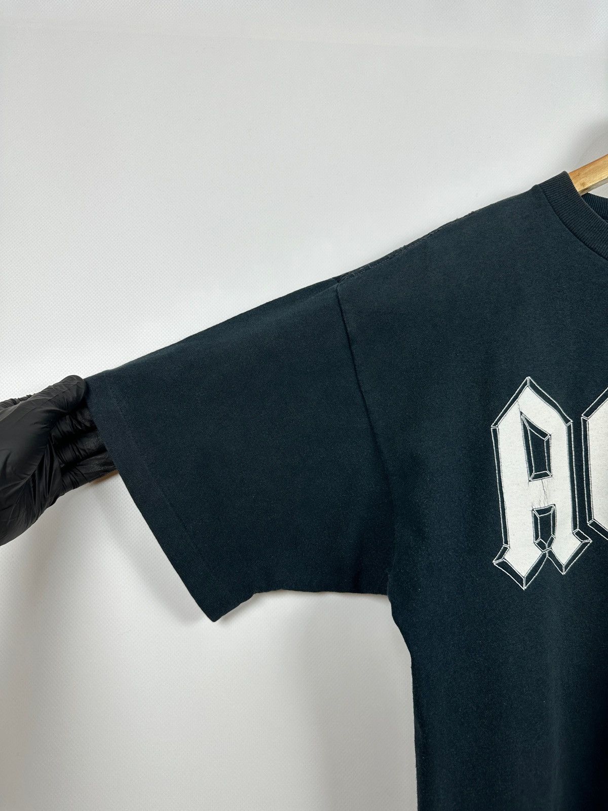Band Tees 1996 Vintage AC/DC Ballbreaker Brockum World Tour T-Shirt Size US L / EU 52-54 / 3 - 16 Thumbnail