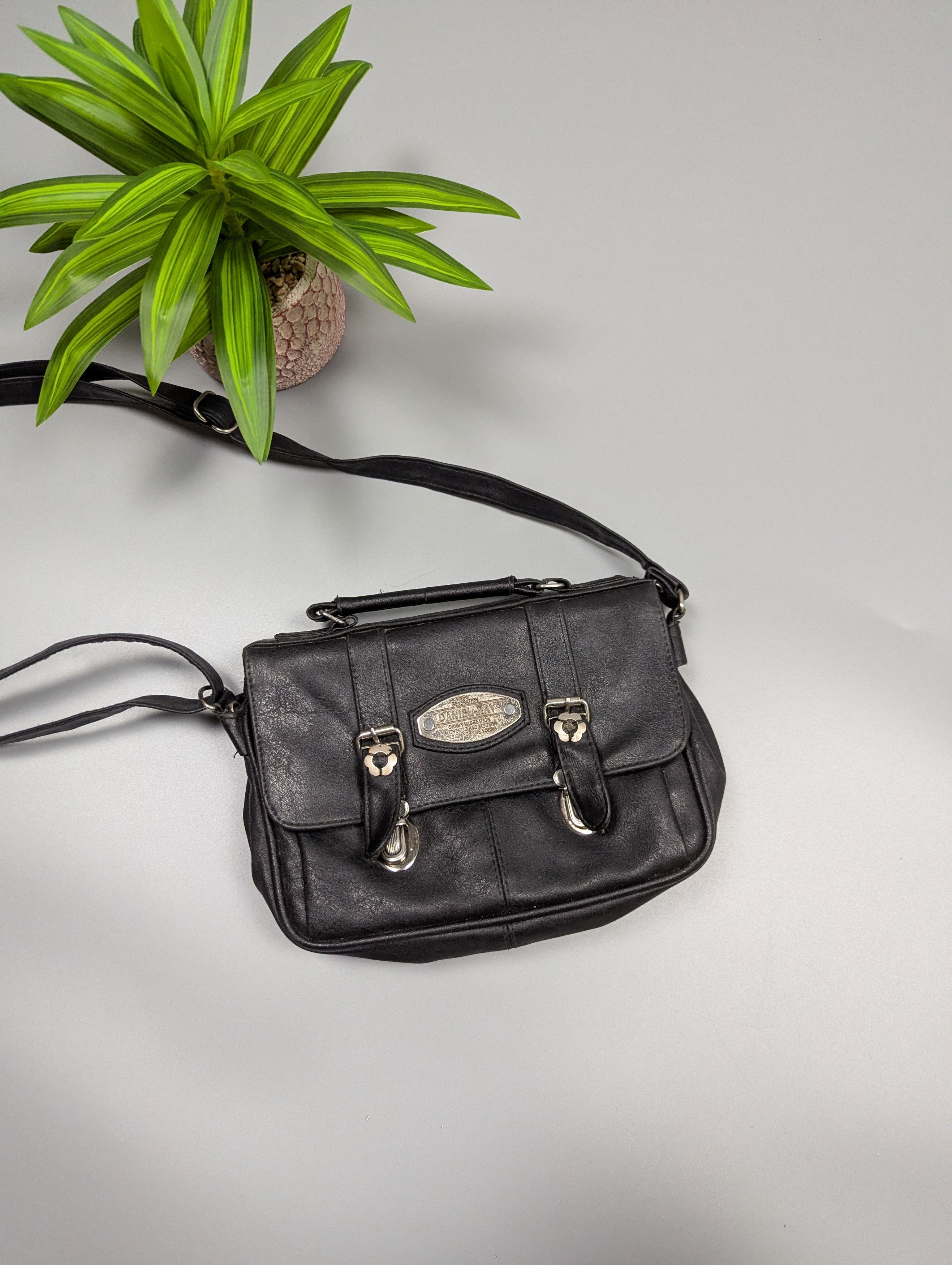 Vintage Vintage Daniel Ray Black Leather Shoulder Bag Size ONE SIZE - 18 Thumbnail
