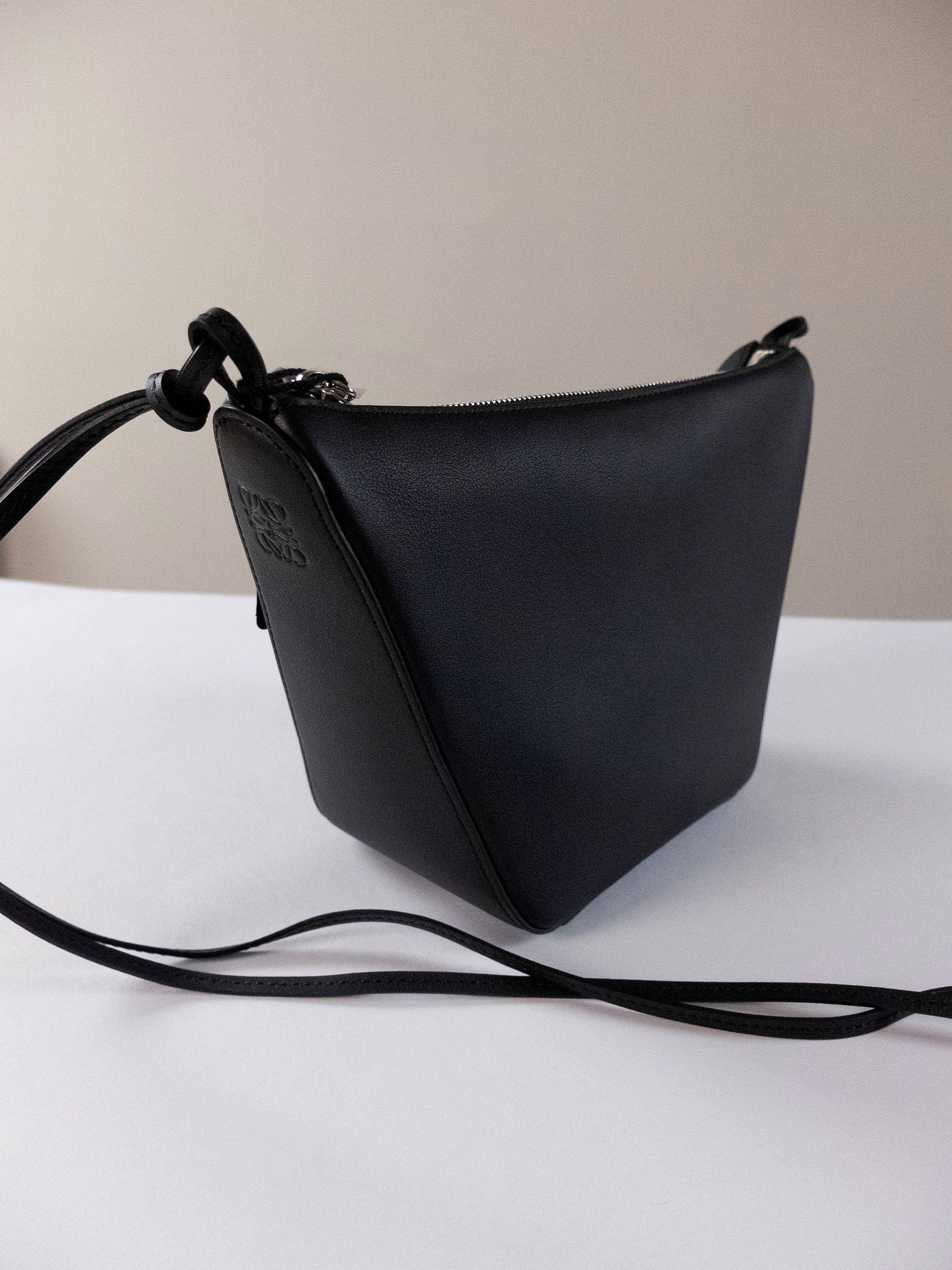 Loewe LOEWE Mini Hammock black leather hobo shoulder bag Size ONE SIZE - 5 Thumbnail
