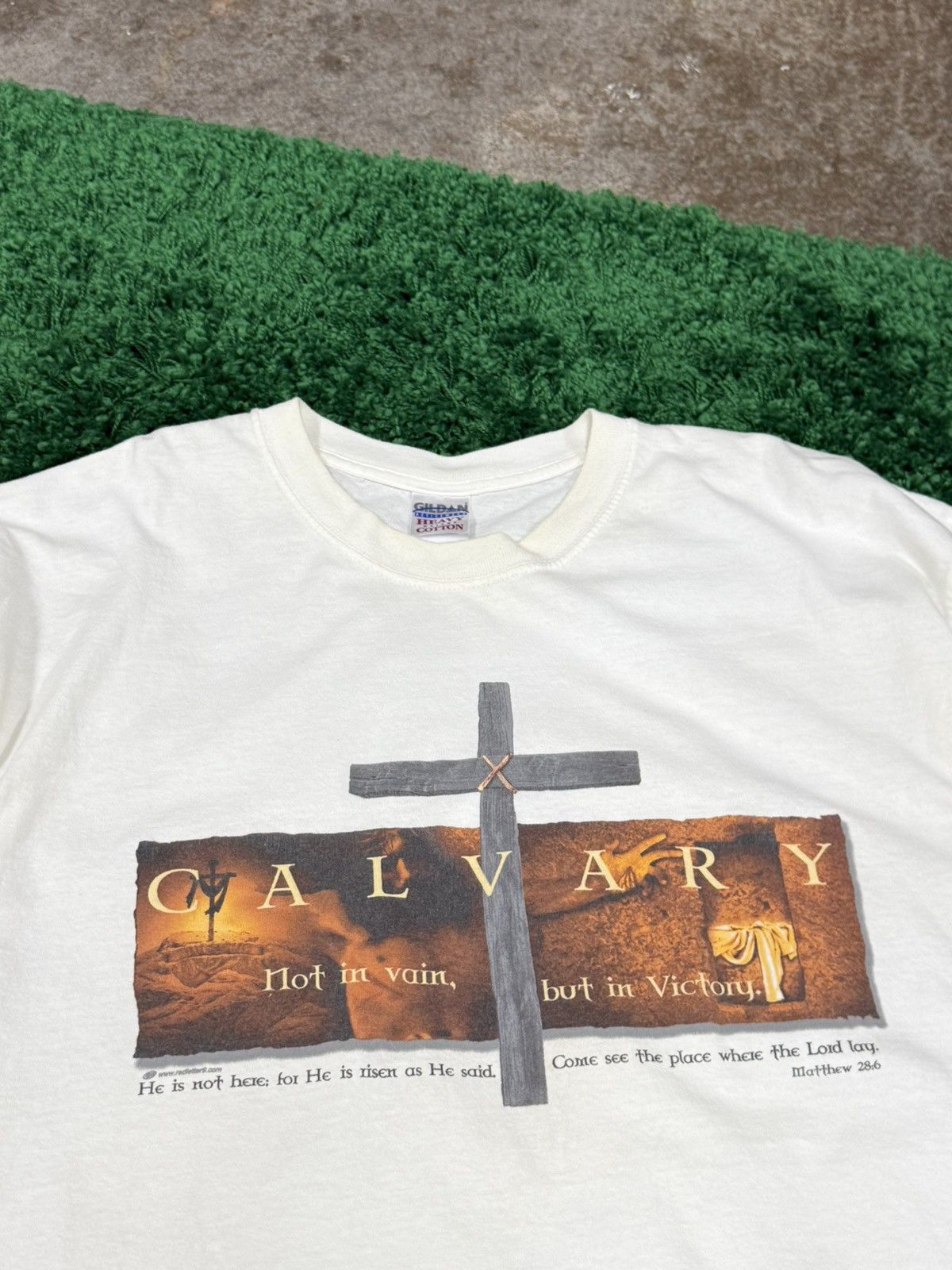 Vintage Vintage Gildan Calvary Cross Christ Church Logo White Tee XL Size US XL / EU 56 / 4 - 2 Thumbnail