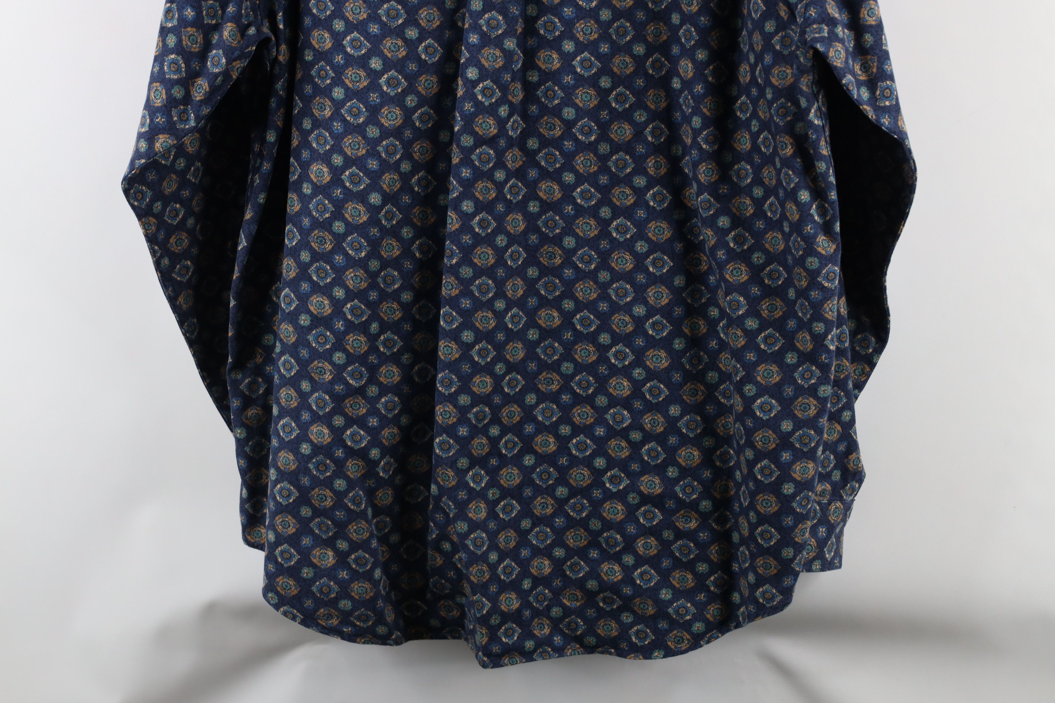 Vintage Vintage 90s Streetwear Heavyweight Button Down Shirt Size US L / EU 52-54 / 3 - 10 Thumbnail