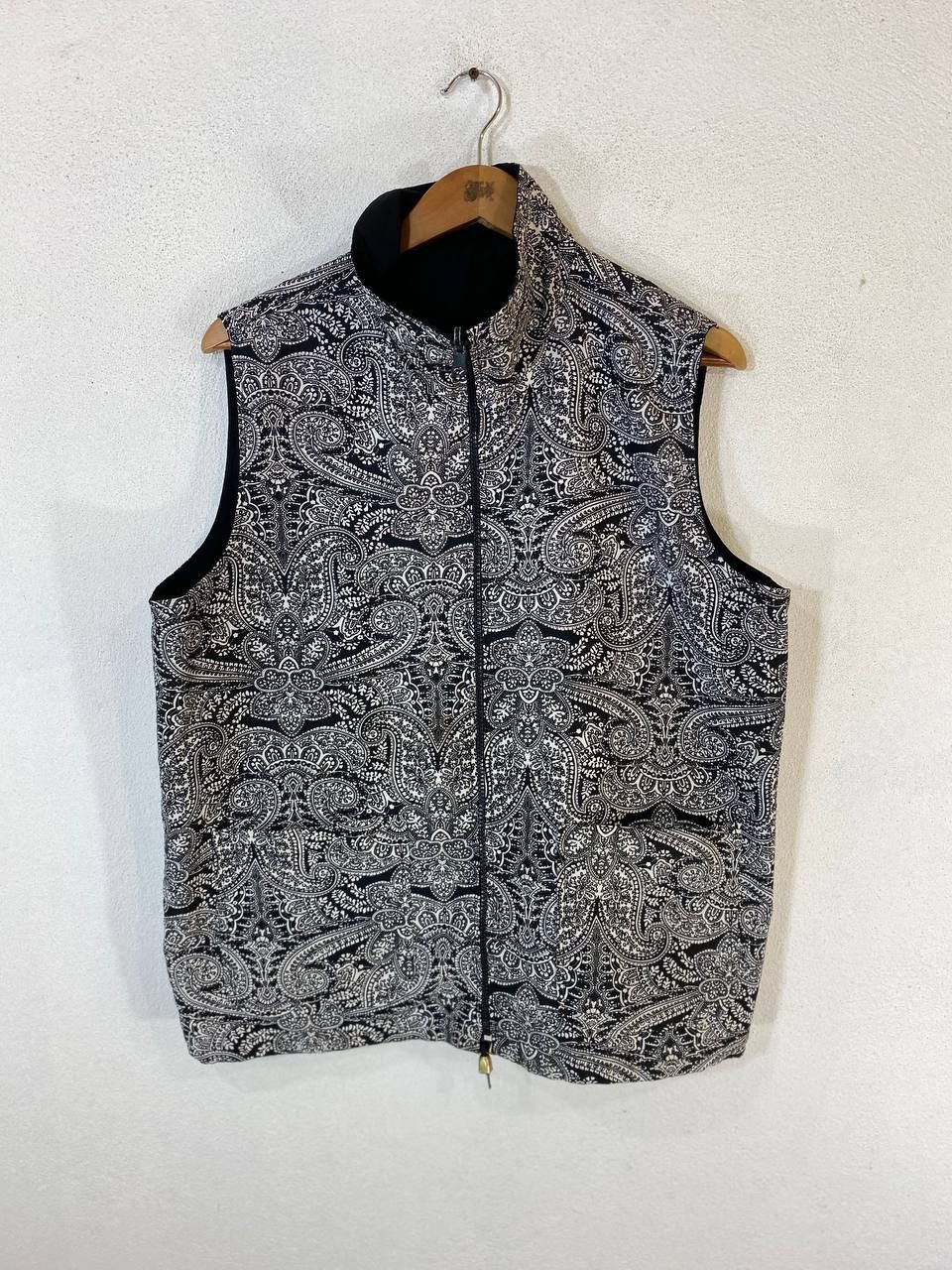 Japanese Brand japanese brand reversible paisley vest very nice design Size US L / EU 52-54 / 3 - 1 Thumbnail