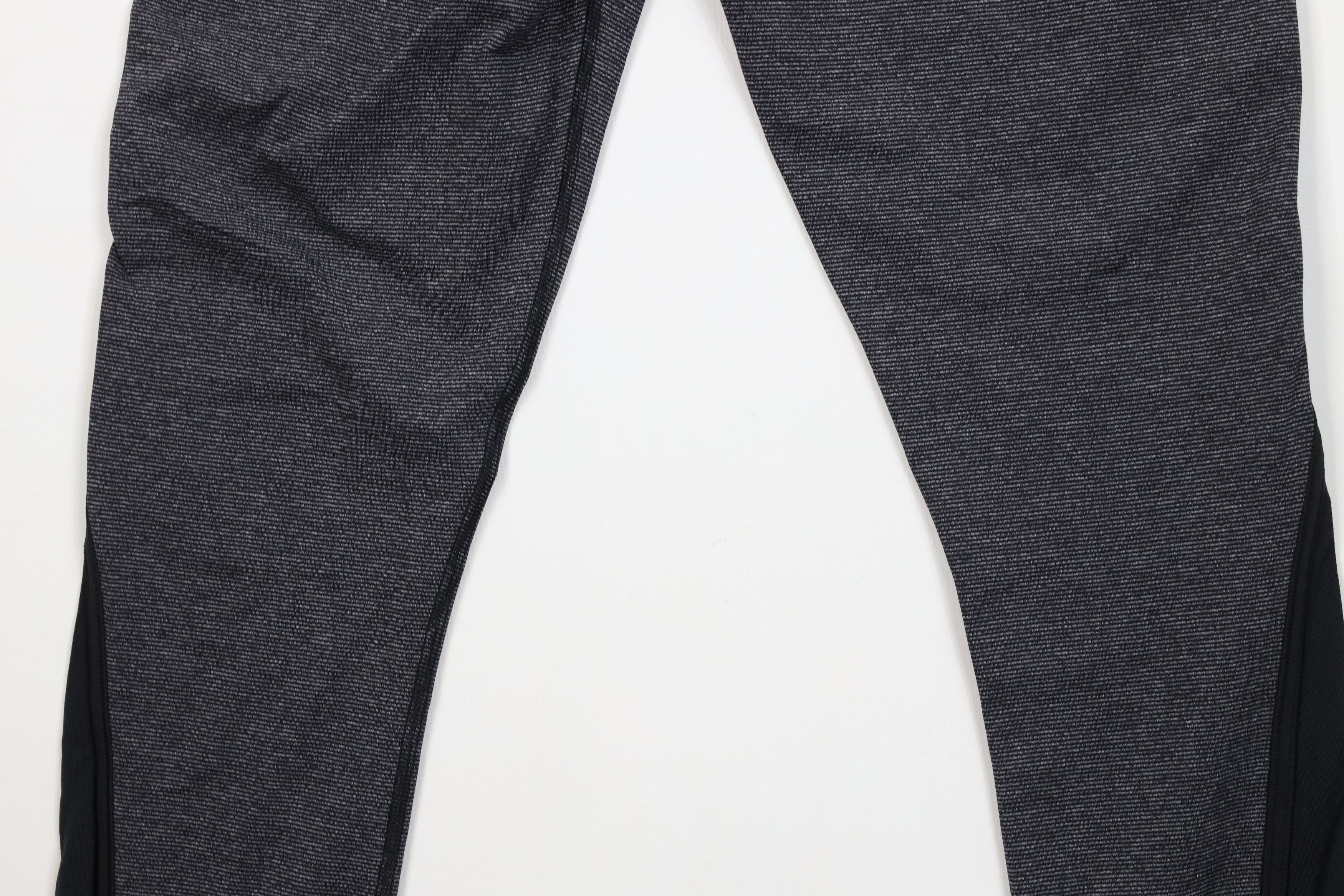 Lululemon Lululemon Under Tuxedo Striped Cropped Tights Yoga Pants Size 30" / US 8 / IT 44 - 10 Thumbnail