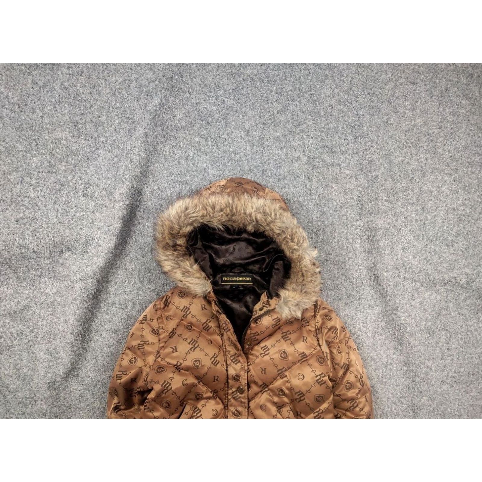 Rocawear Vintage Rocawear Brown Puffer Jacket XS Women Short Logo Down Quilted 90s Hip Hop Vintage y2k Japan Fur Cropped LGB if six was nine Style Size XS / US 0-2 / IT 36-38 - 2 Thumbnail