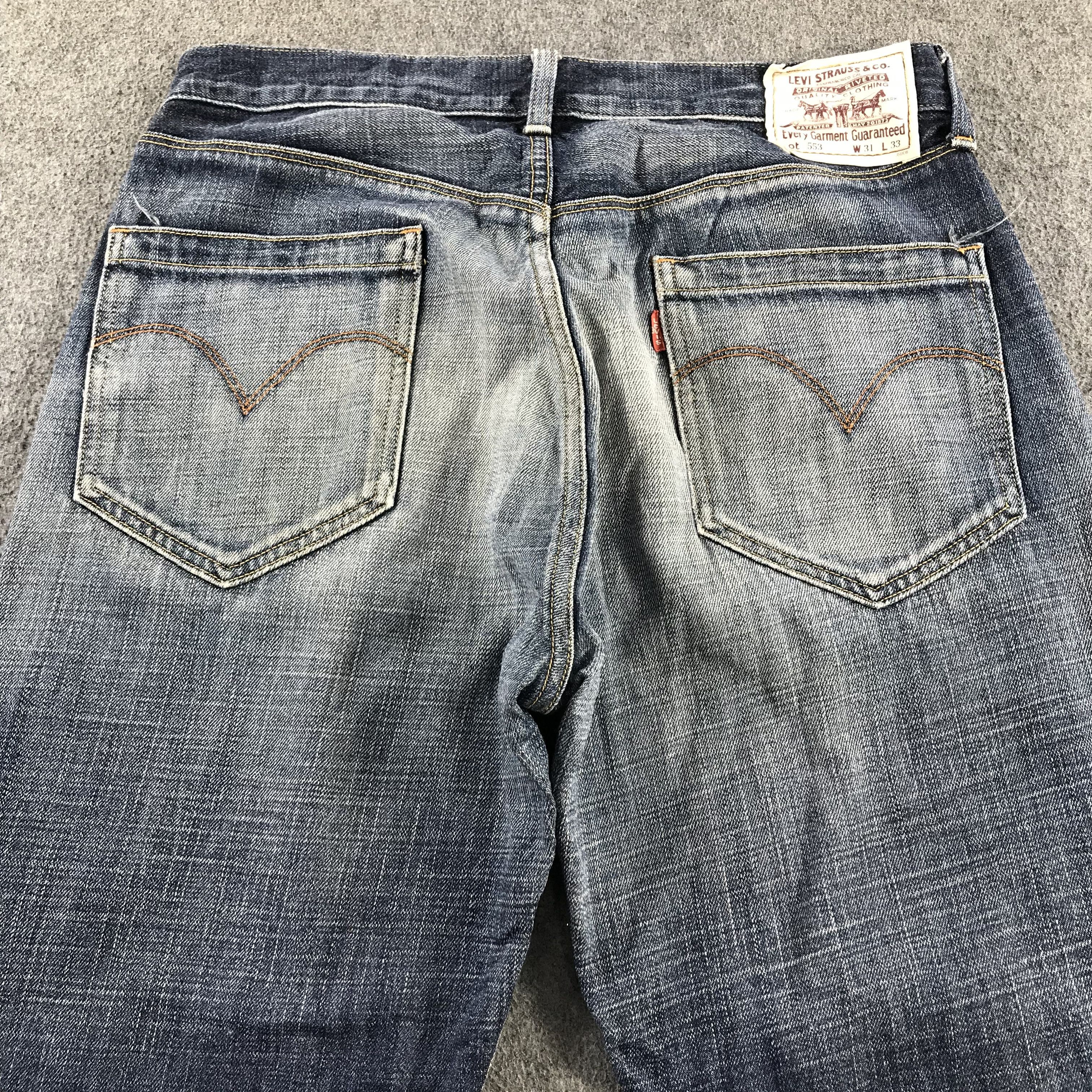 Levi's Vintage Levis 553 Jeans Faded Blue Denim KJ3393 Size US 31 - 4 Thumbnail