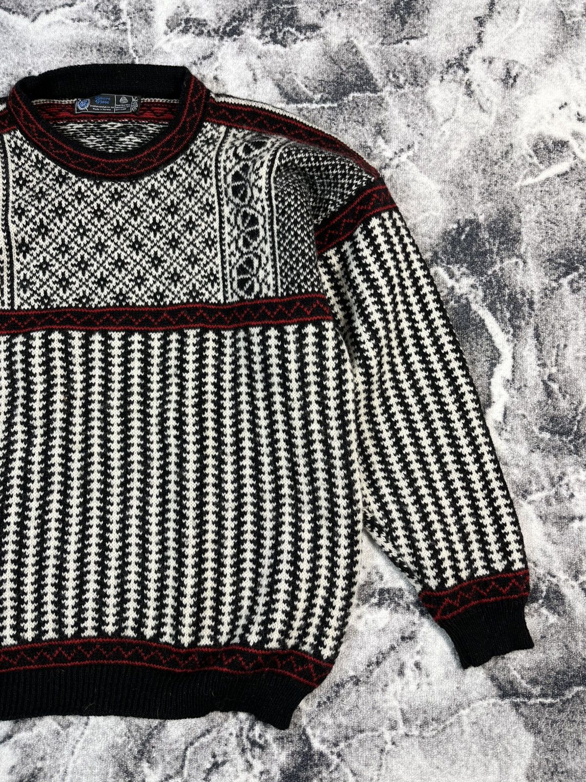 Vintage Vintage Wool Knit Sweater Made In Norway🇳🇴 Size US XL / EU 56 / 4 - 3 Thumbnail