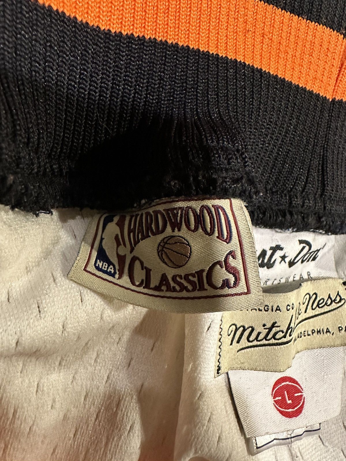 Just Don Just Don x Mitchell & Ness New York Knicks Scribble Shorts Size US 34 / EU 50 - 8 Thumbnail