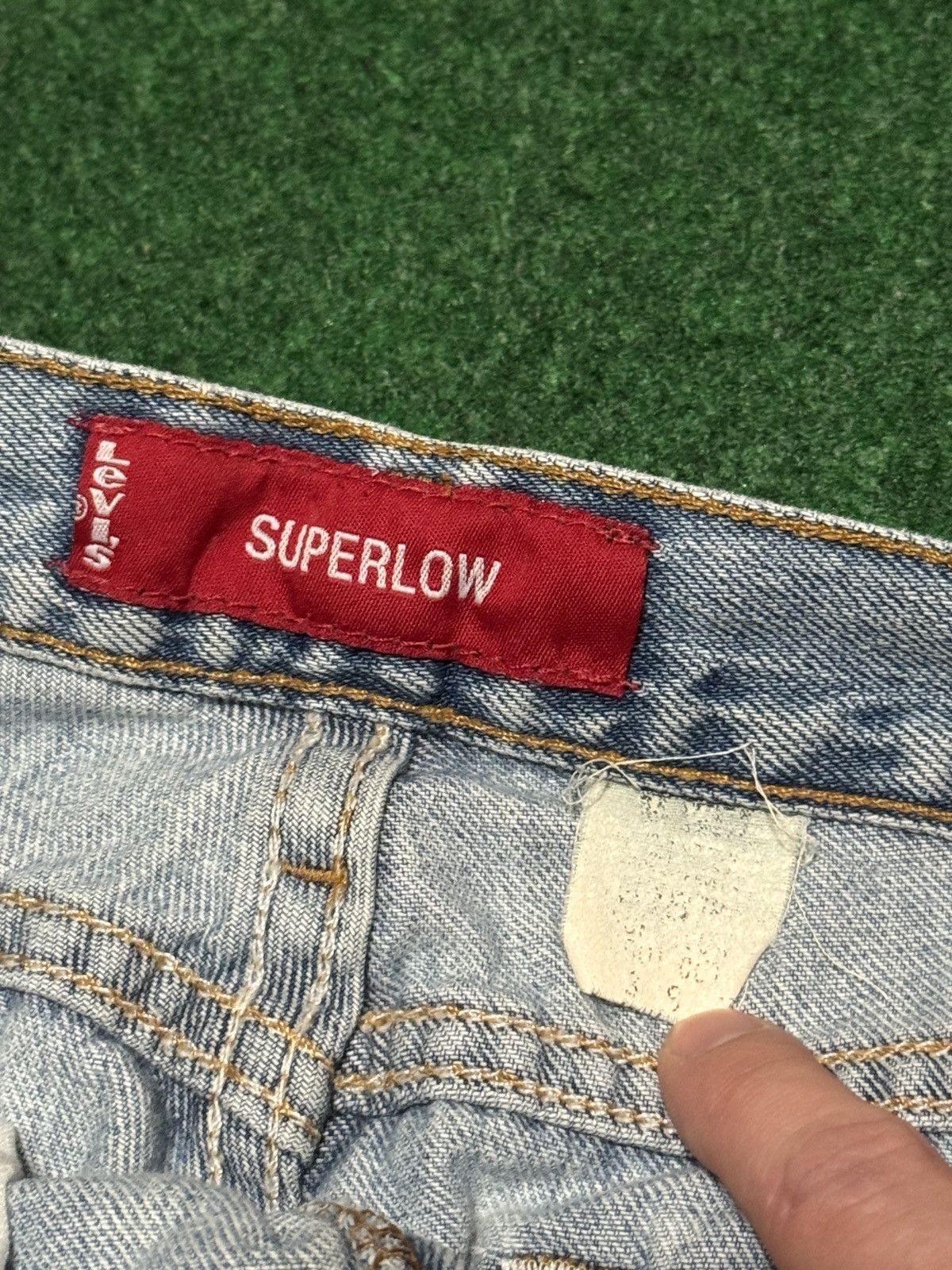 Levi's Vintage Clothing Vintage Levi’s 518 Super Low Rise Bootcut Flare 30x30 Jeans Size 30" / US 8 / IT 44 - 5 Thumbnail