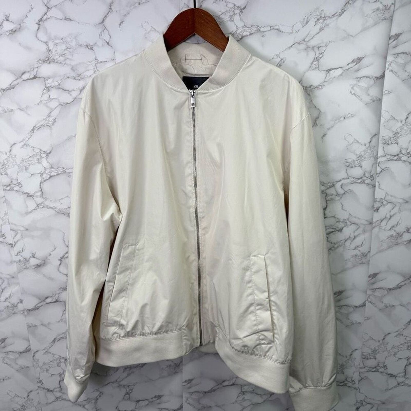 H&M H&M Men’s Bomber Jacket sz XXL Cream Full Zip NEW # G442 Size US XXL / EU 58 / 5 - 2 Thumbnail