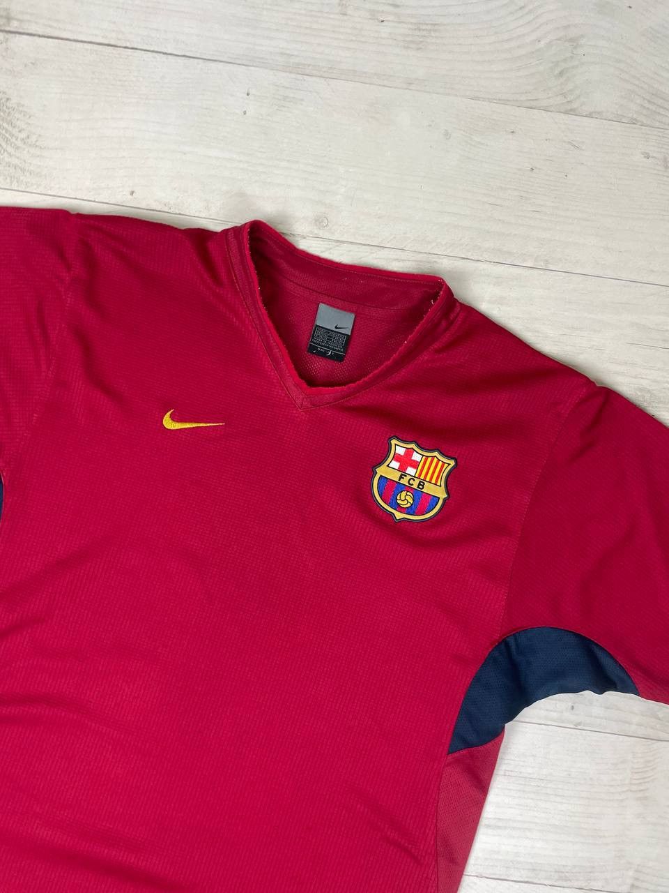 Nike Vintage Nike Barcelona 2003 2004 Training Shirt Jersey Size US M / EU 48-50 / 2 - 2 Thumbnail
