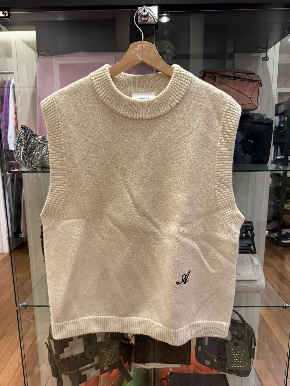 Axel Arigato Axel Arigato V Neck Memo Vest - Off-White Size US S / EU 44-46 / 1 - 1 Thumbnail
