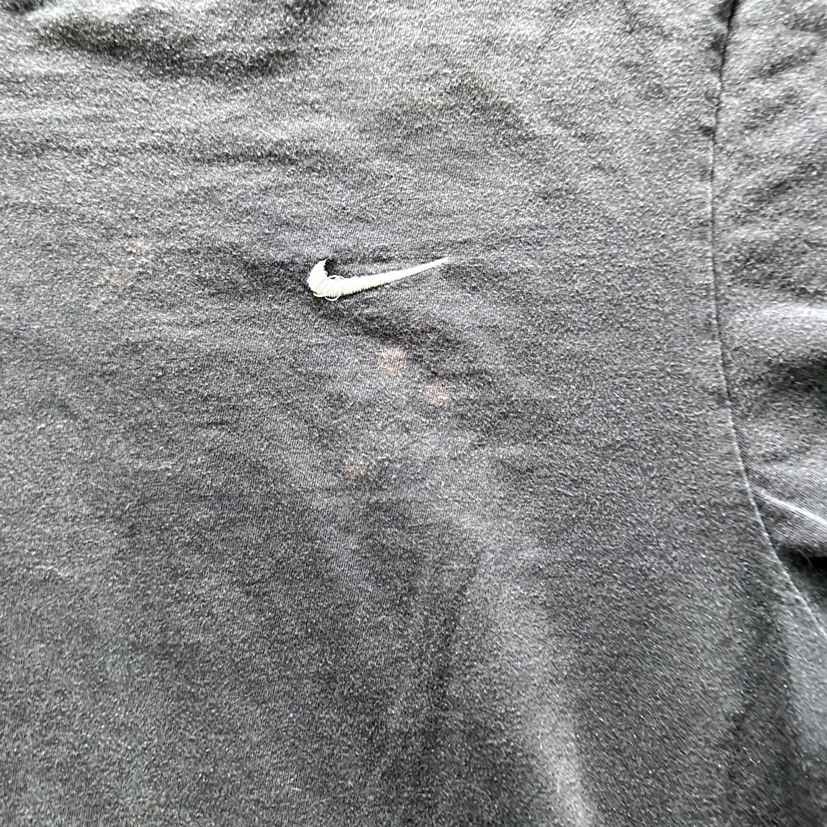 Nike Nike Shirt Mens XL Black Swoosh Logo Crewneck Cotton Jersey Standard Fit Tagless Size US XL / EU 56 / 4 - 2 Thumbnail