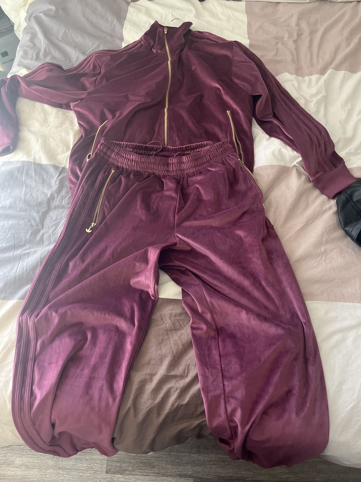 Adidas Adidas jump suit maroon suede Size US 34 / EU 50 - 1 Thumbnail