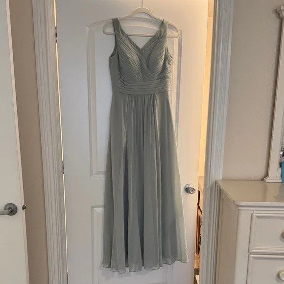 Other Elegant Sage Maxi Dress Size XXL / US 16-18 / IT 52-54 - 1 Thumbnail