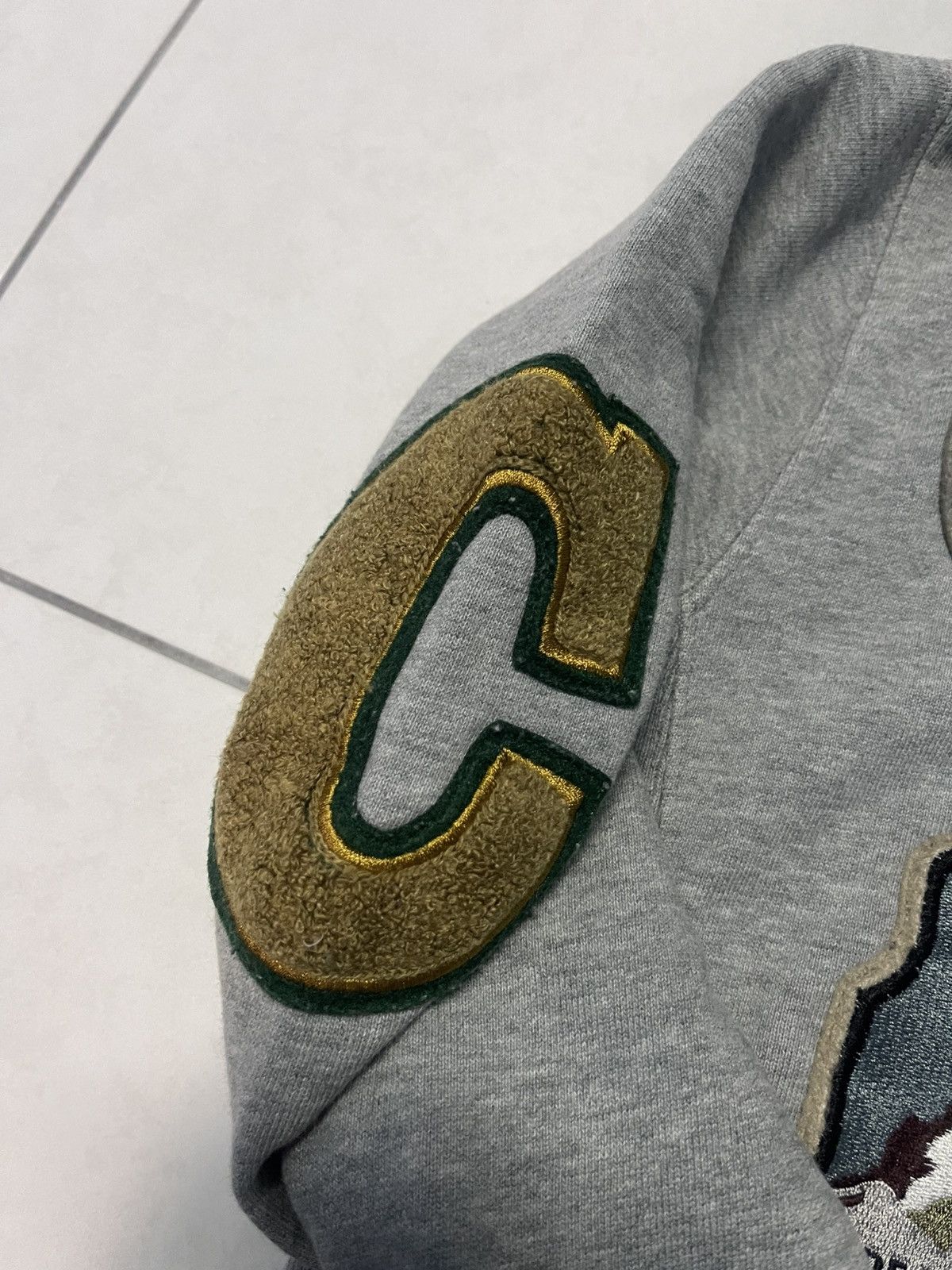 Champion 🔥HOT🔥VINTAGE CHAMPION WORLDWIDE PATCHES VERY RARE Size US M / EU 48-50 / 2 - 5 Thumbnail