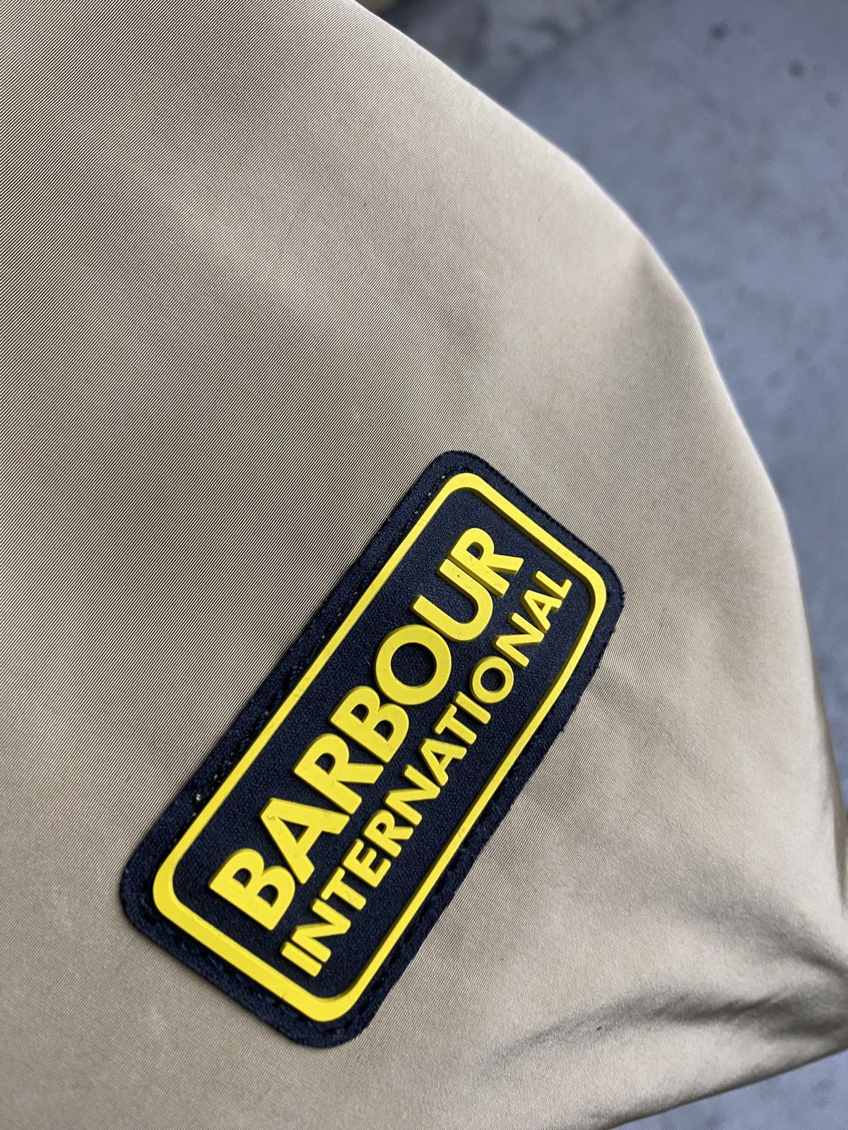 Barbour Barbour international beige shirt windbreaker Size US M / EU 48-50 / 2 - 9 Thumbnail