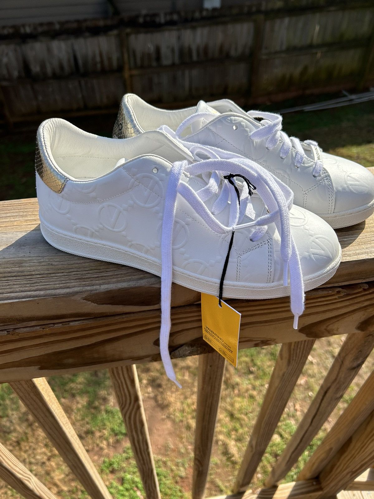 Mario Valentino Valentino White Sneakers with Cream Detail Size US 9 / IT 39 - 17 Thumbnail