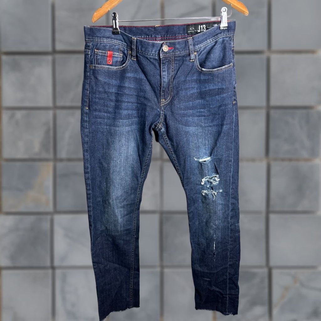 Armani Exchange Armani Exchange Jeans Men’s J13 Slim Fit Indigo Blue 31 31 in Denim Cotton Zip Button Slim Inseam 31 Dark City Logo USA Mens Size US 31 - 1 Thumbnail