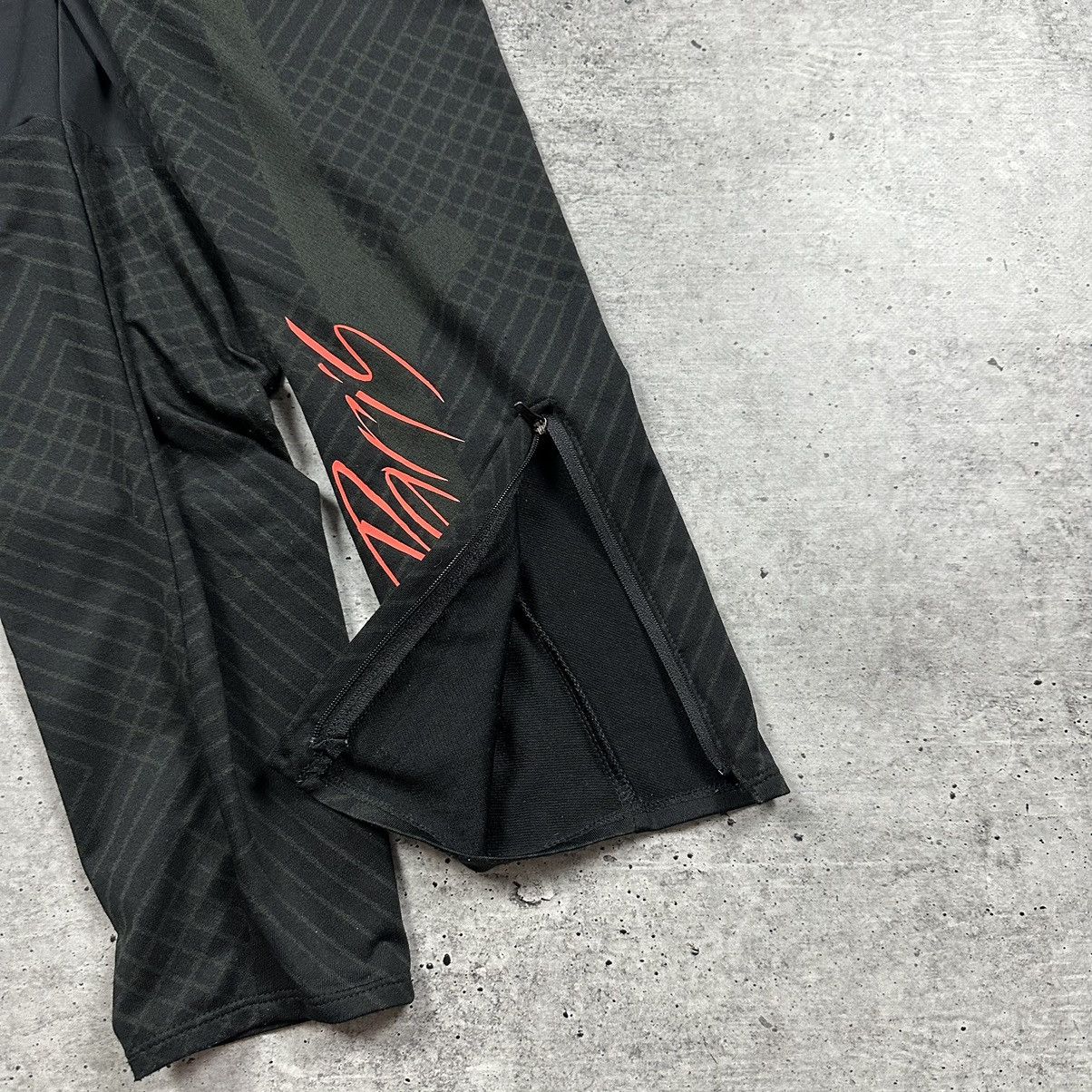 Jordan Brand Nike Jordan PSG Strike Away Dri FIT Football Pants Size US 34 / EU 50 - 15 Thumbnail