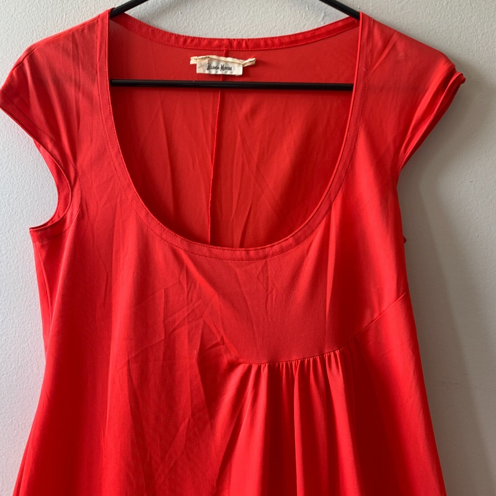 Neiman Marcus Neiman Marcus Nap Dress Woman’s Size S Scoop Neck Short Cap Size S / US 4 / IT 40 - 2 Thumbnail