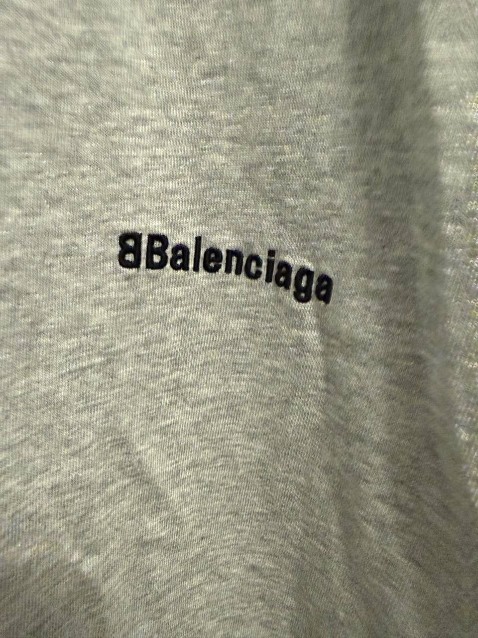 Balenciaga balenciaga embroidered logo tshirt Size US L / EU 52-54 / 3 - 2 Thumbnail