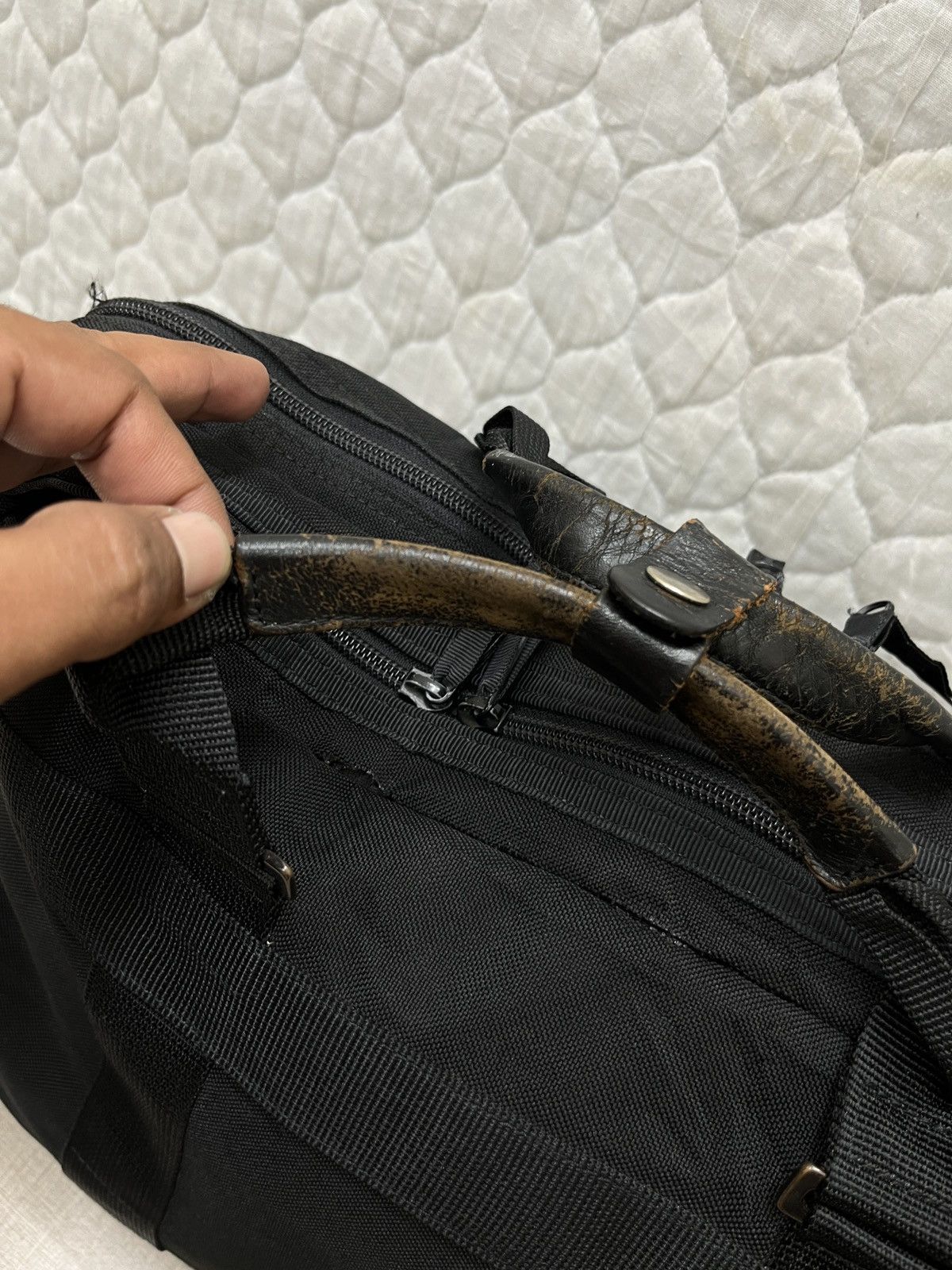 Porter 🔥🔥🔥ARCHIVE VTG PORTER MESSENGER BAG Size ONE SIZE - 11 Thumbnail