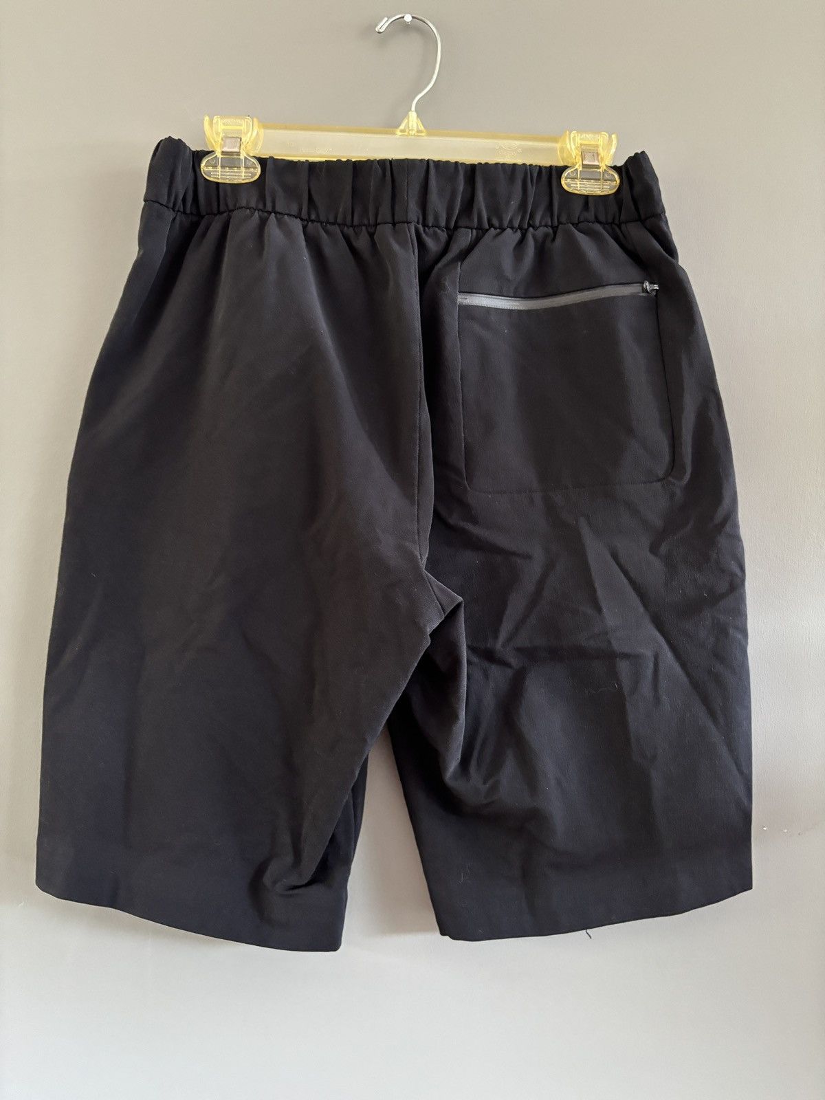 Theory Theory Black Curtis Shorts Small Minimalist Athleisure Size US 31 - 4 Thumbnail