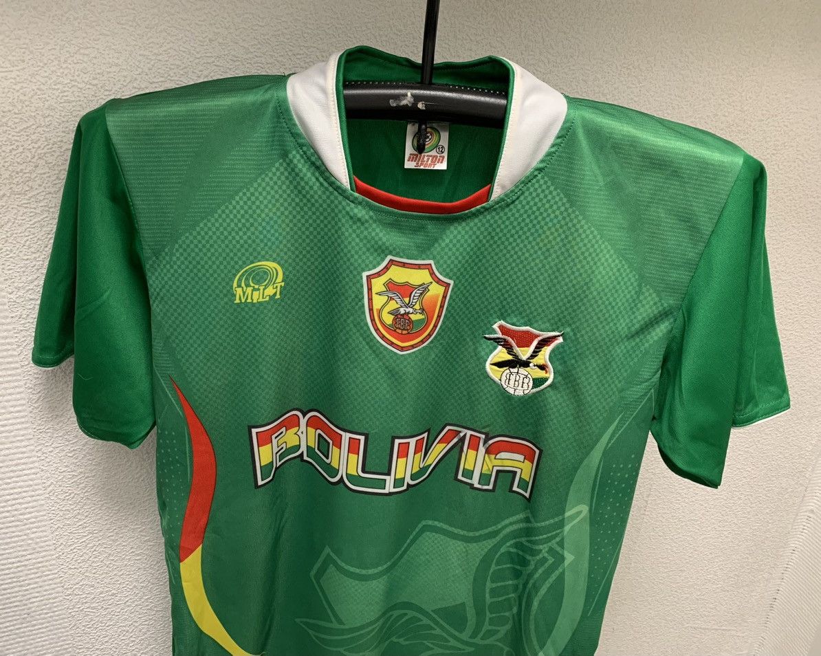 Other Bolivia Milton soccer jersey M sz vintage Size US M / EU 48-50 / 2 - 2 Thumbnail