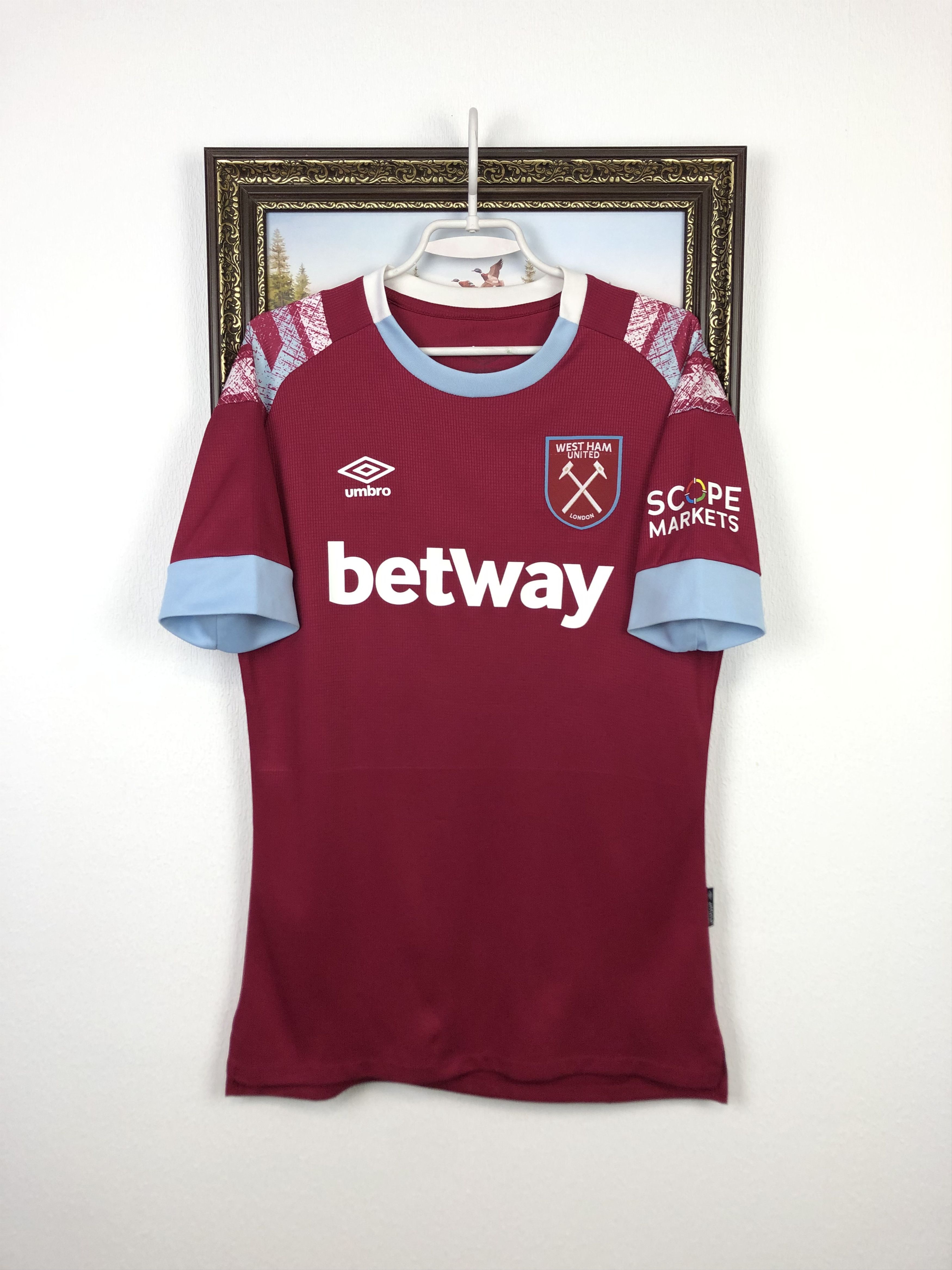 Umbro West Ham United football shirt 2022 Soccer Umbro Tee Hype Size US L / EU 52-54 / 3 - 1 Thumbnail
