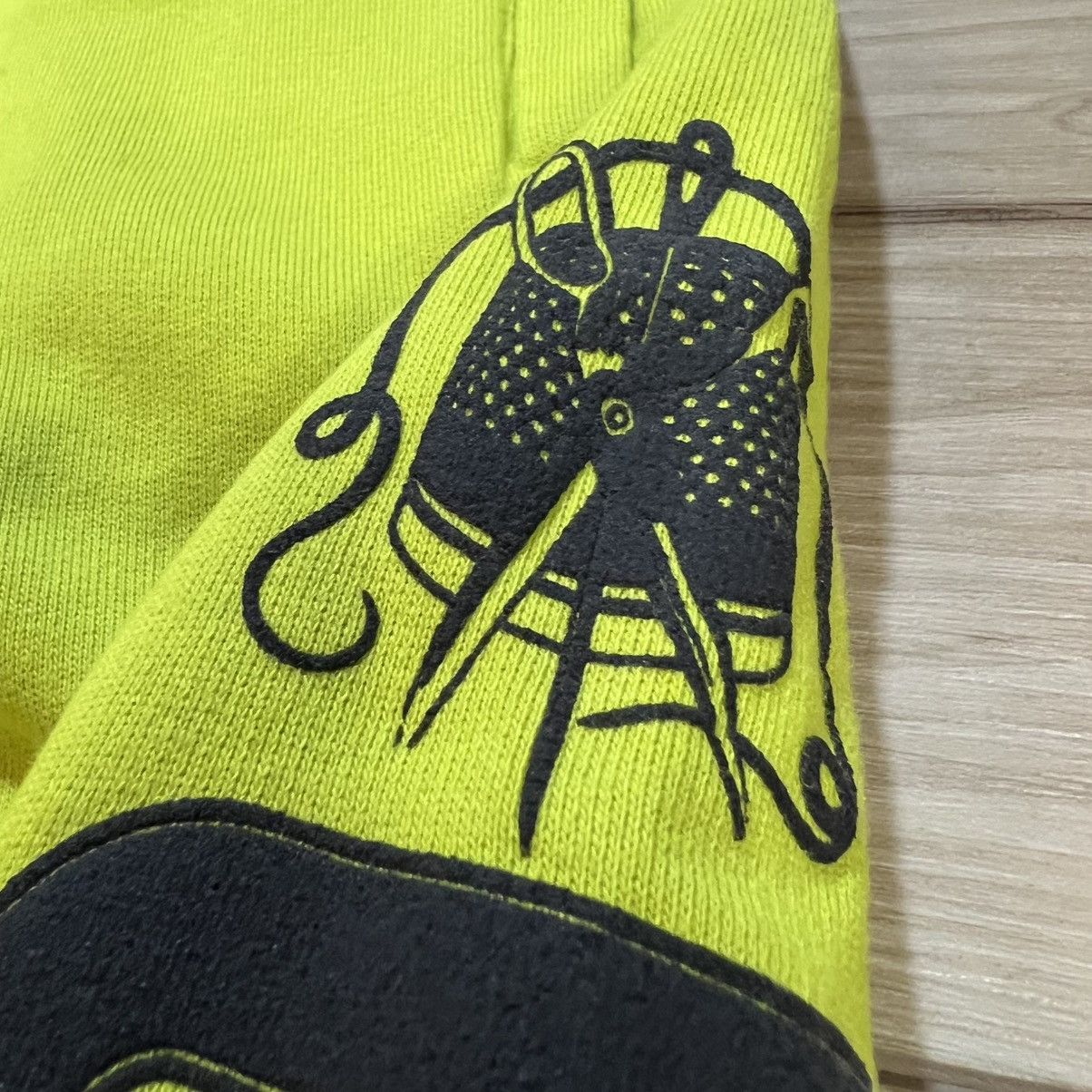 Vetements Vetements Sweatpants Neon Green Needle Logo Raw Hem Size US 32 / EU 48 - 4 Thumbnail