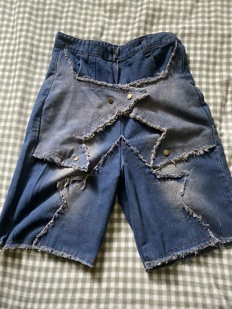 Jean Men retro star patch tassel denim shorts Size US 29 - 5 Thumbnail