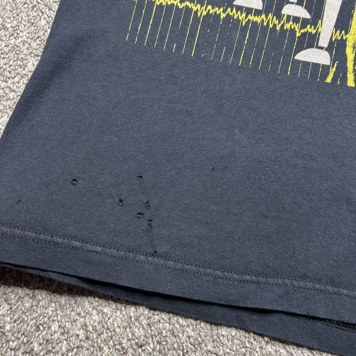 Alien Workshop × Vintage Y2K Alien workshop graphic tee shirt sz medium Size US M / EU 48-50 / 2 - 4 Thumbnail