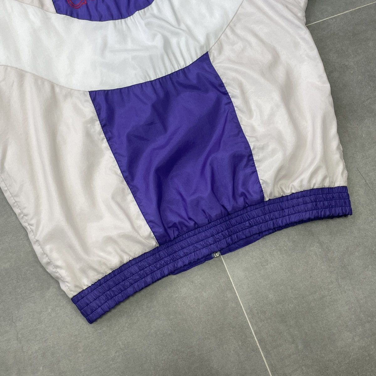 Adidas × Vintage Vintage Adidas Nylon Track Jacket Size M Size US M / EU 48-50 / 2 - 22 Thumbnail