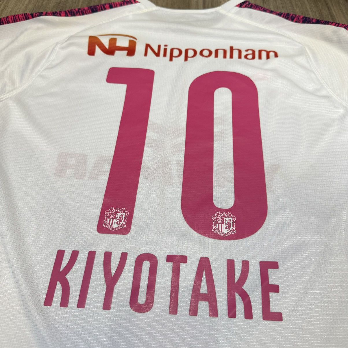 Puma Osaka Cerezo 2019 away shirt #10 Kiyotake Size US M / EU 48-50 / 2 - 5 Thumbnail