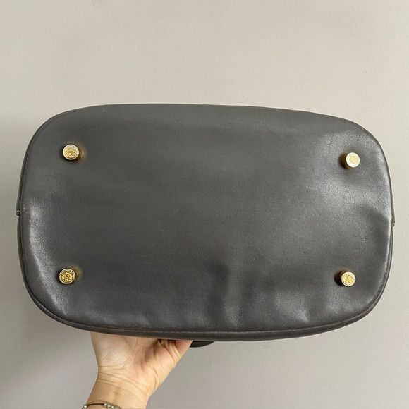 Loewe Vintage Loewe Gray Leather Top Handle Purse w/ COA 🇪🇸 Size ONE SIZE - 13 Thumbnail