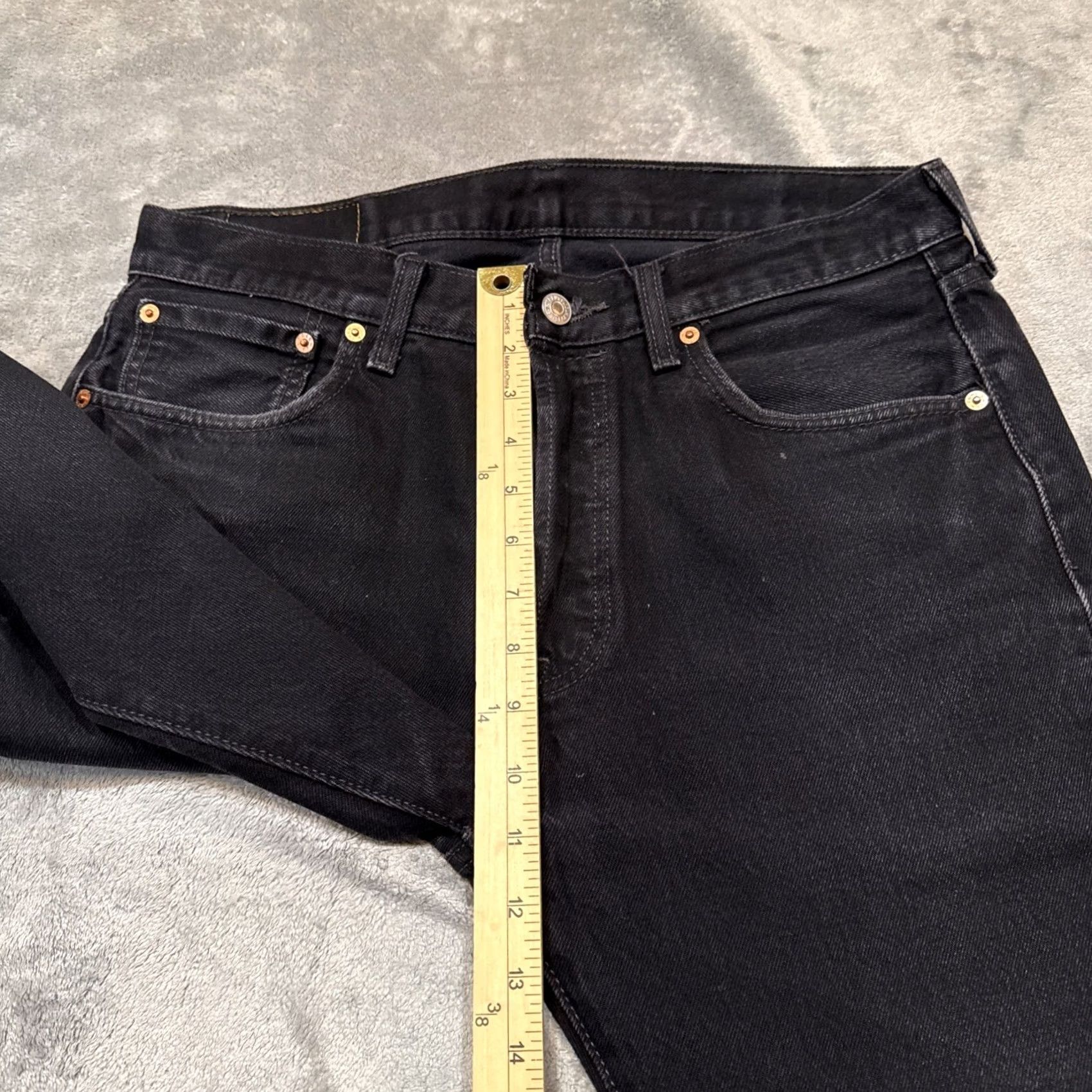 Levi's VINTAGE Levi's 501 Jeans Mens 33x32 Black Button Fly Straight Leg Dark Wash Denim Regular 5-Pocket Logo 90s Punk Rock Mens Size US 33 - 7 Thumbnail