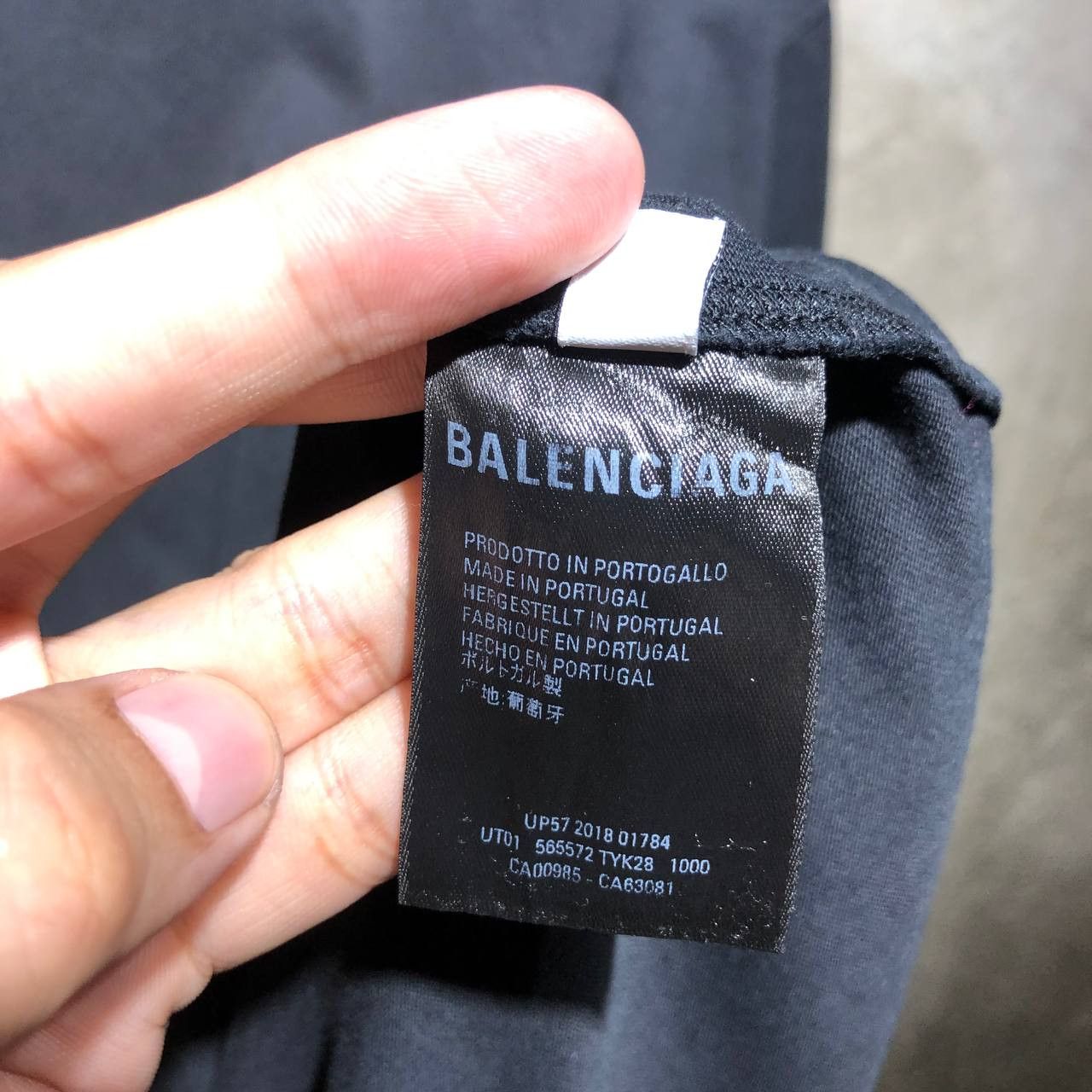Balenciaga Balenciaga spell out small logo tee Size US L / EU 52-54 / 3 - 9 Thumbnail