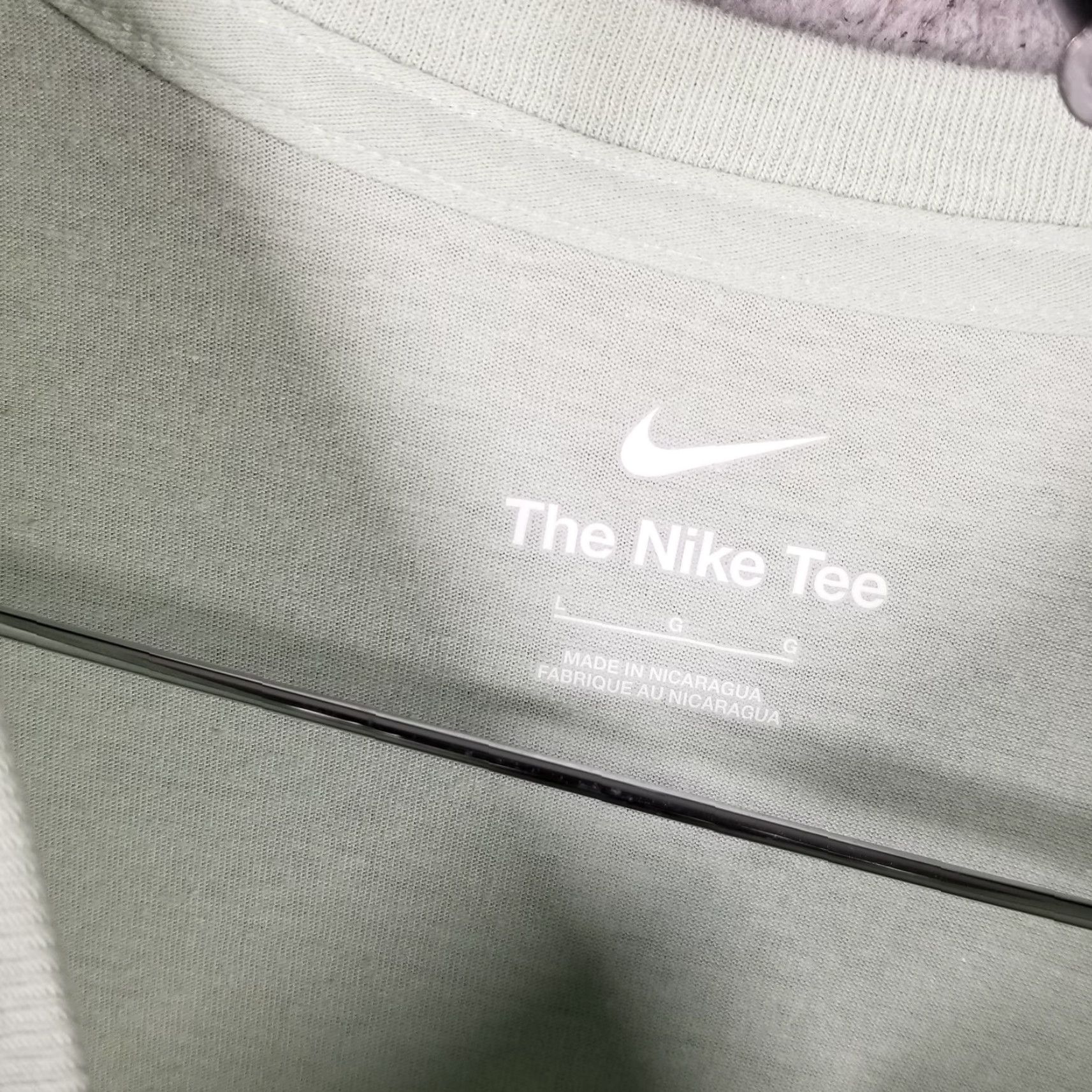 Nike VINTAGE Nike T-Shirt Mens Large Light Green Cotton Crewneck Logo Graphic Athletic Sportswear Size US L / EU 52-54 / 3 - 2 Thumbnail