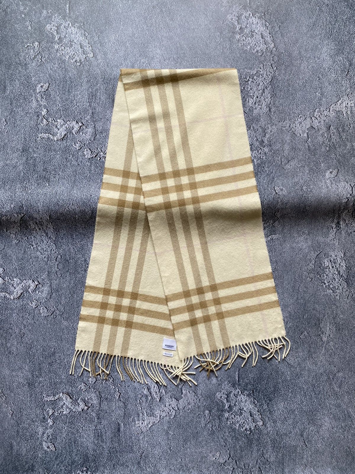 Burberry Burberry London England Wool Novachek Scarf Size ONE SIZE - 1 Thumbnail