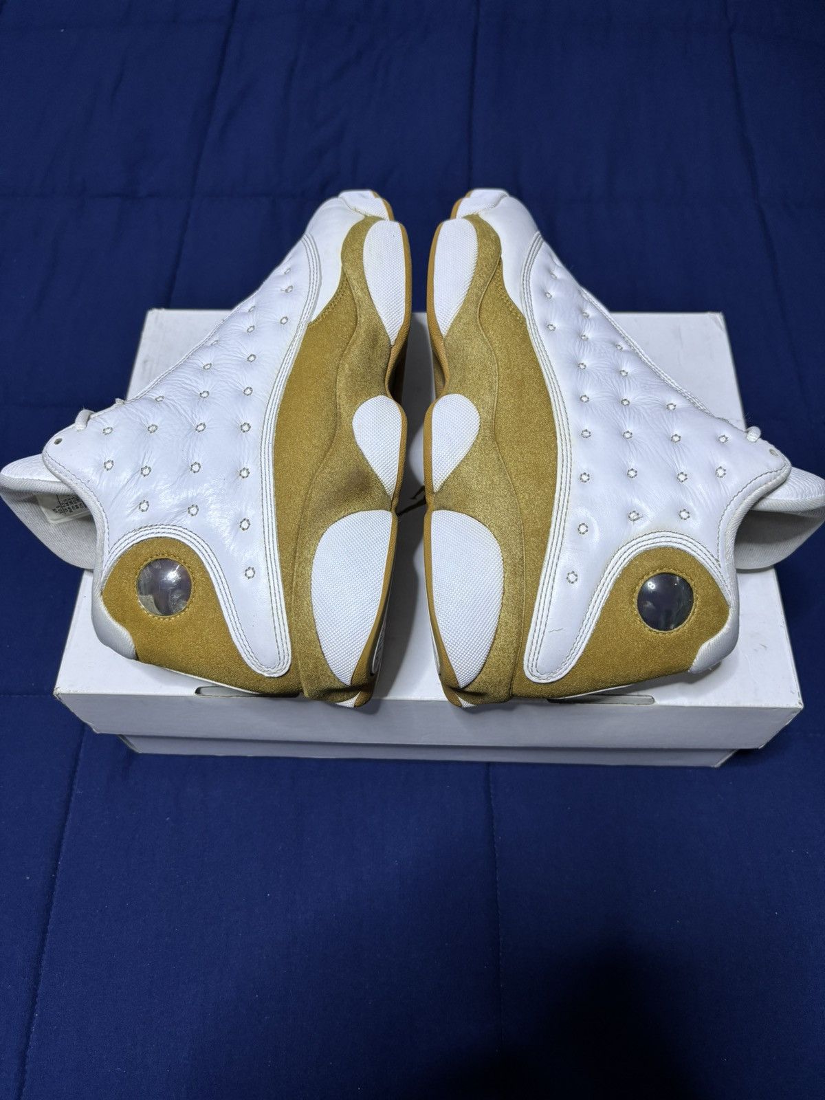 Jordan Brand Jordan 13 Retro Wheat 2023 Size 10.5 Size US 10.5 / EU 43-44 - 2 Thumbnail