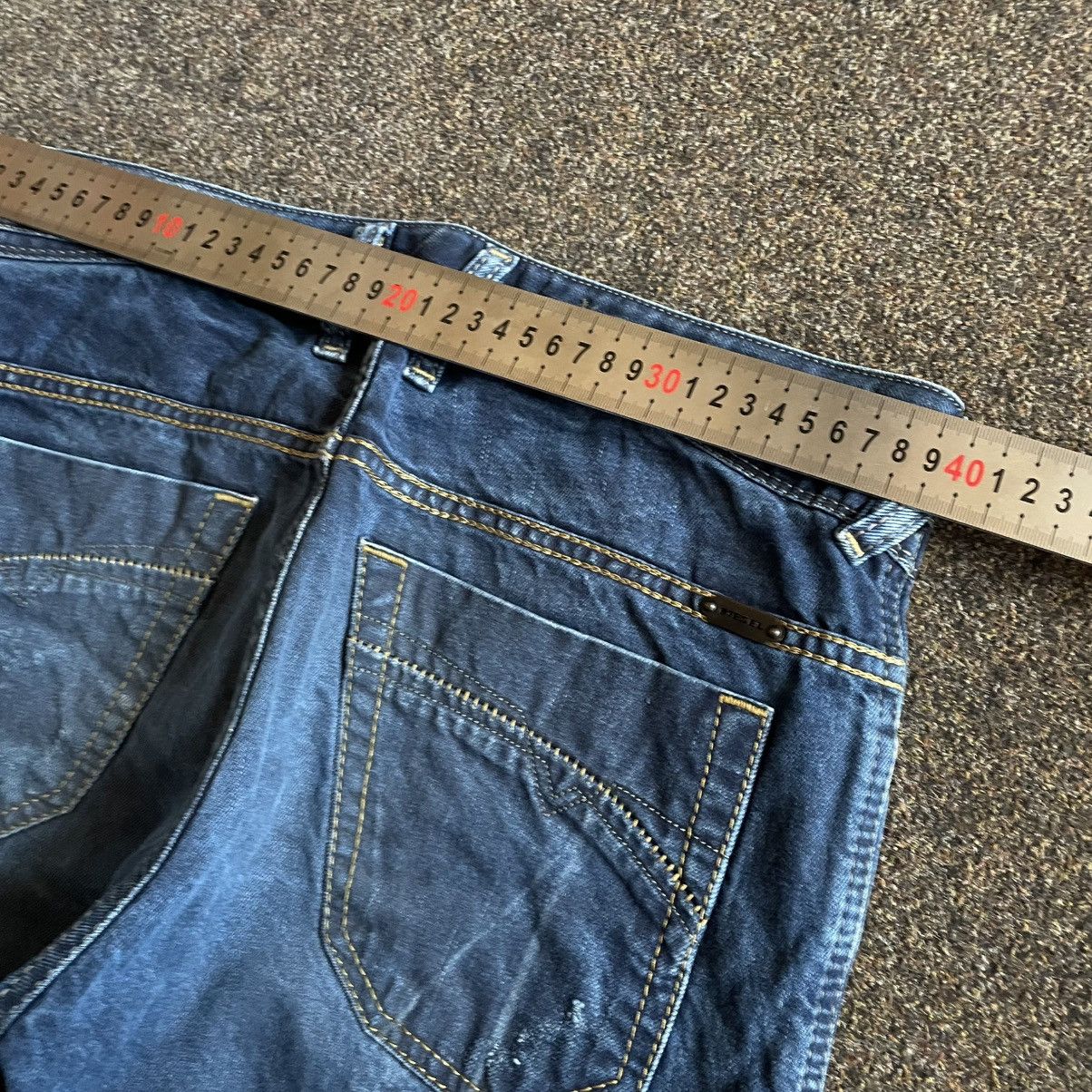 Vintage Vintage 90s Diesel Baggy Jeans Faded Wash Skate Y2K Logo 29 Size US 29 - 8 Thumbnail