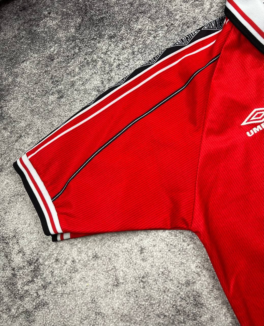 Umbro Manchester United umbro 1994-1996 Home Soccer Jersey Size US M / EU 48-50 / 2 - 6 Thumbnail