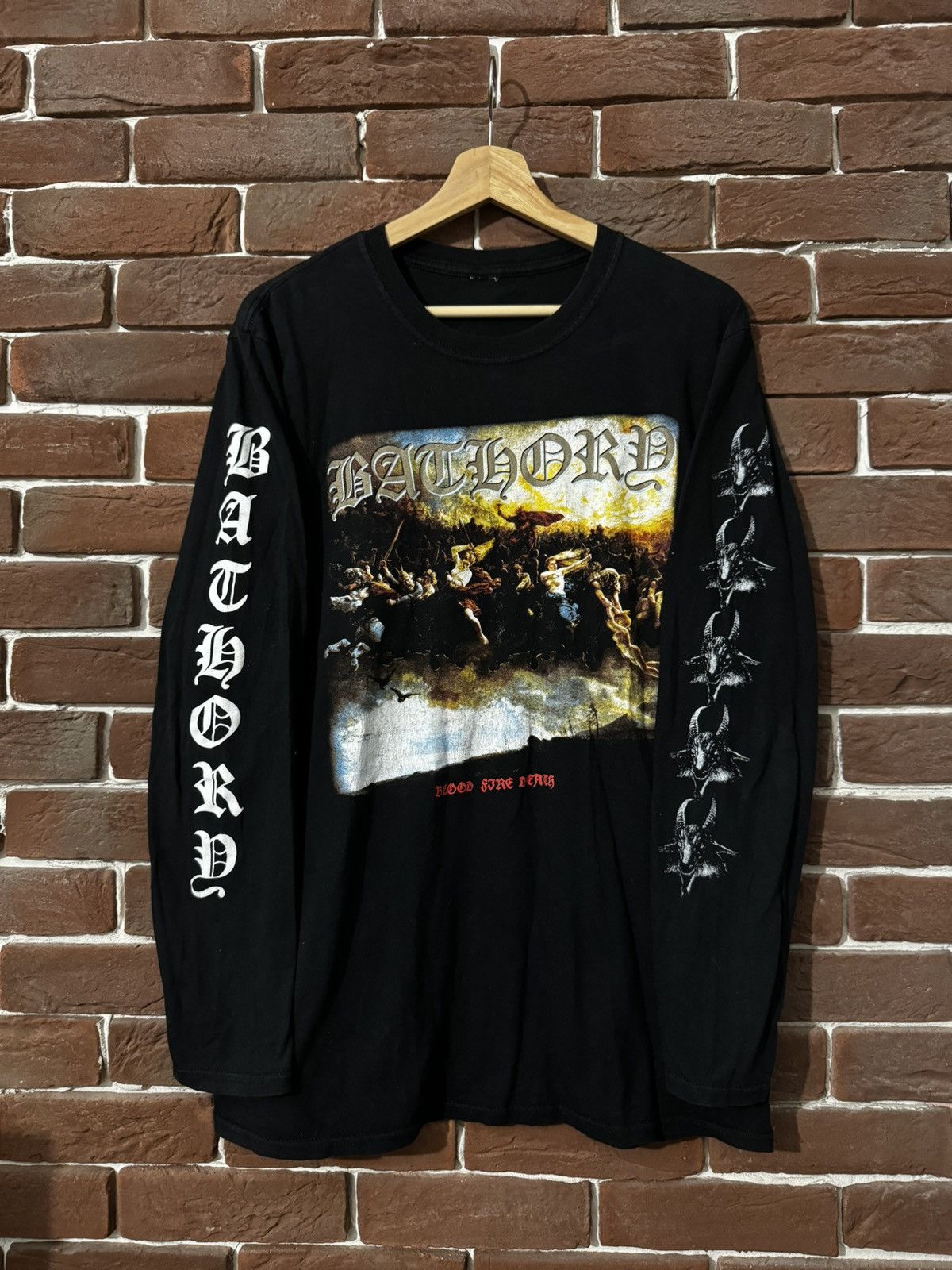 Band Tees Vintage 00s Bathory Blood Fire Death Metal Band Tee Long L Size US L / EU 52-54 / 3 - 1 Thumbnail