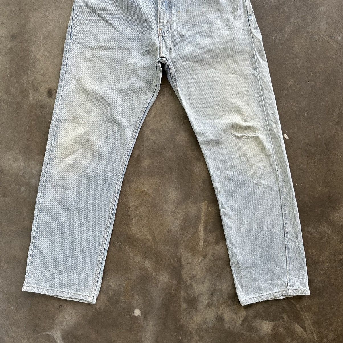 Japanese Brand Vintage Levi’s 505 Lightwash Distress Faded Denim Jean Pant Size US 30 / EU 46 - 2 Thumbnail